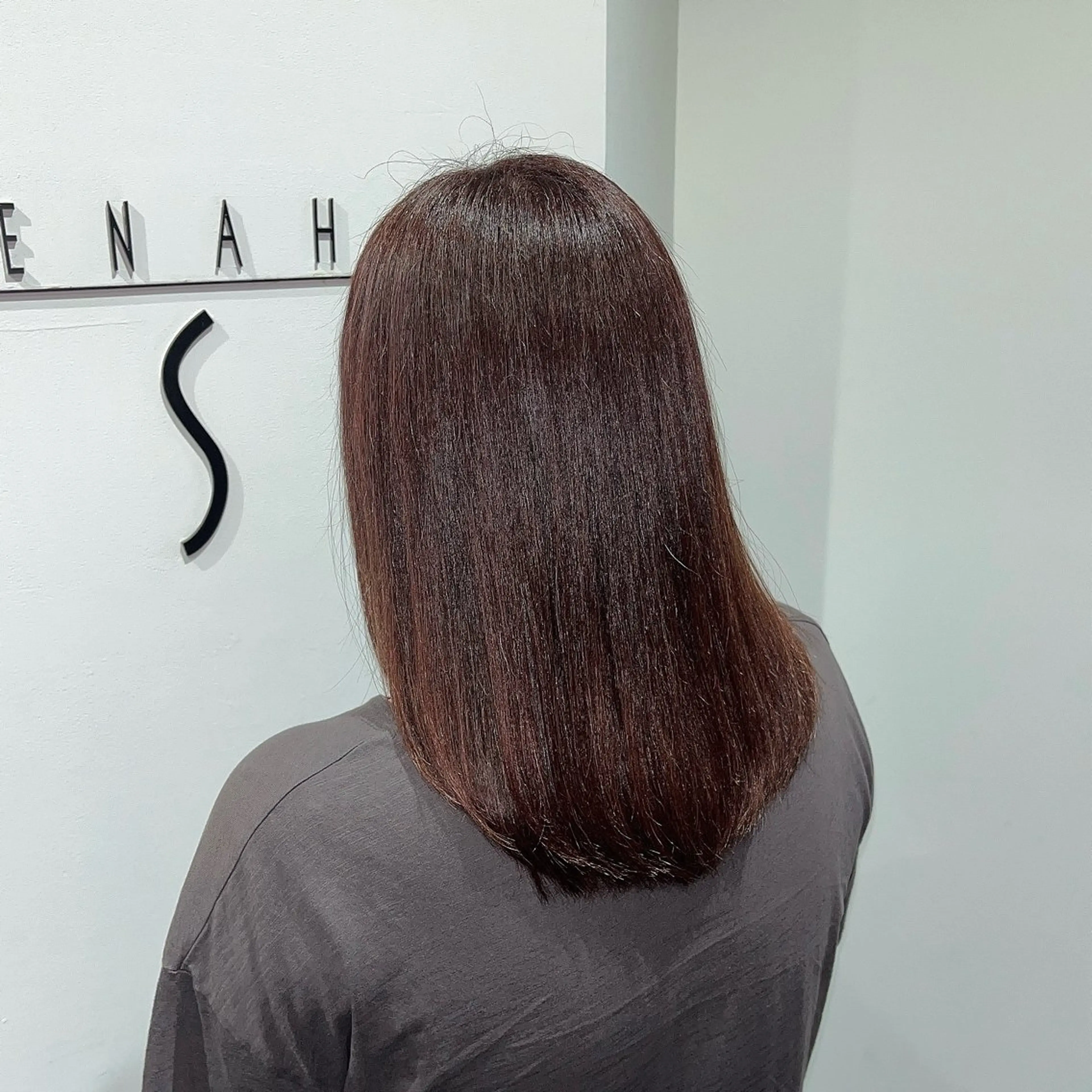 カラー Lenahc Ist SHIHOのヘアスタイル