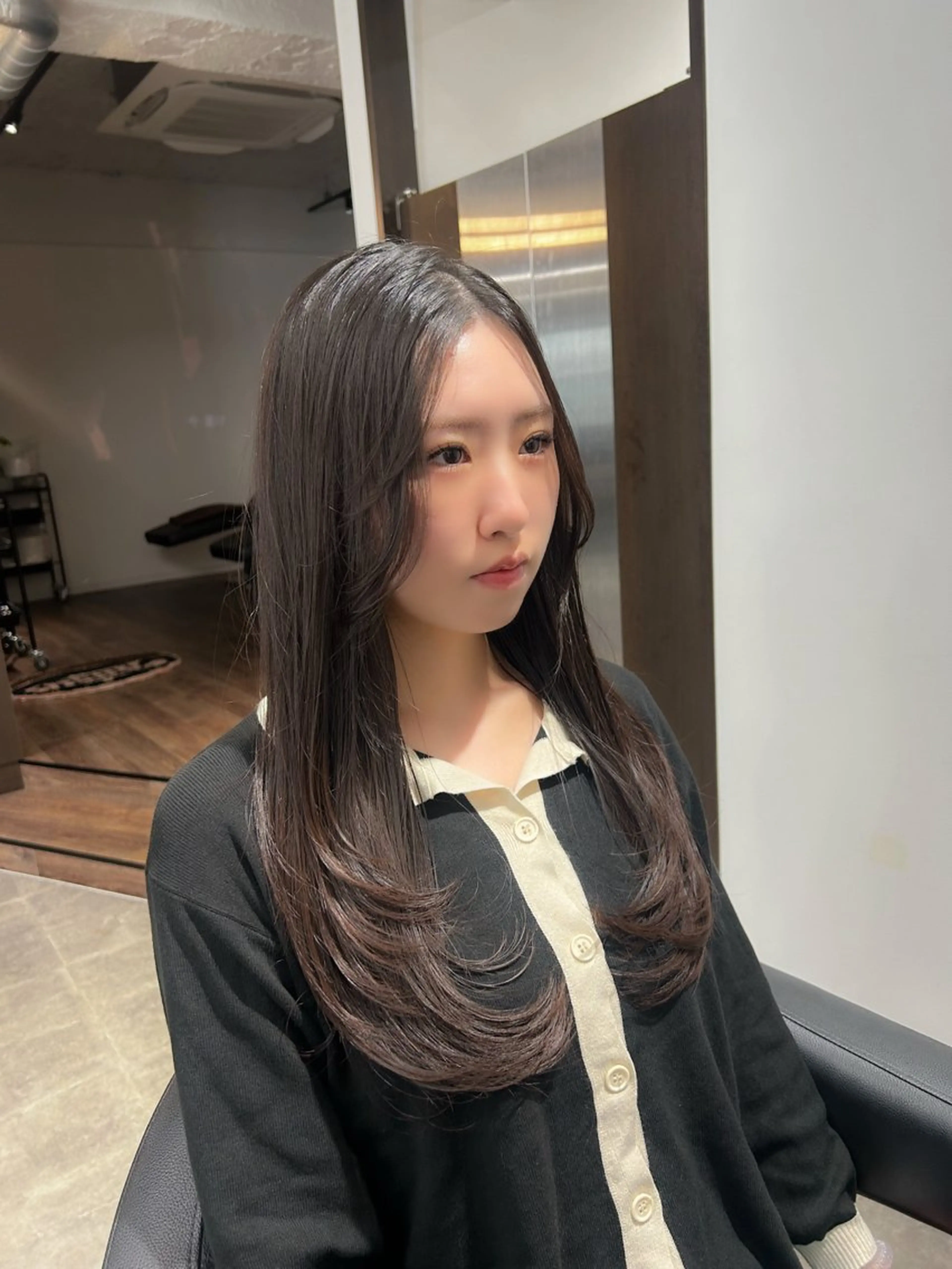 ロング カラー ヘアアレンジ カット ヘアカラー トリートメント ヘアセット 🎀韓国風レイヤー/ ベージュ/ハイトーンのヘアスタイル