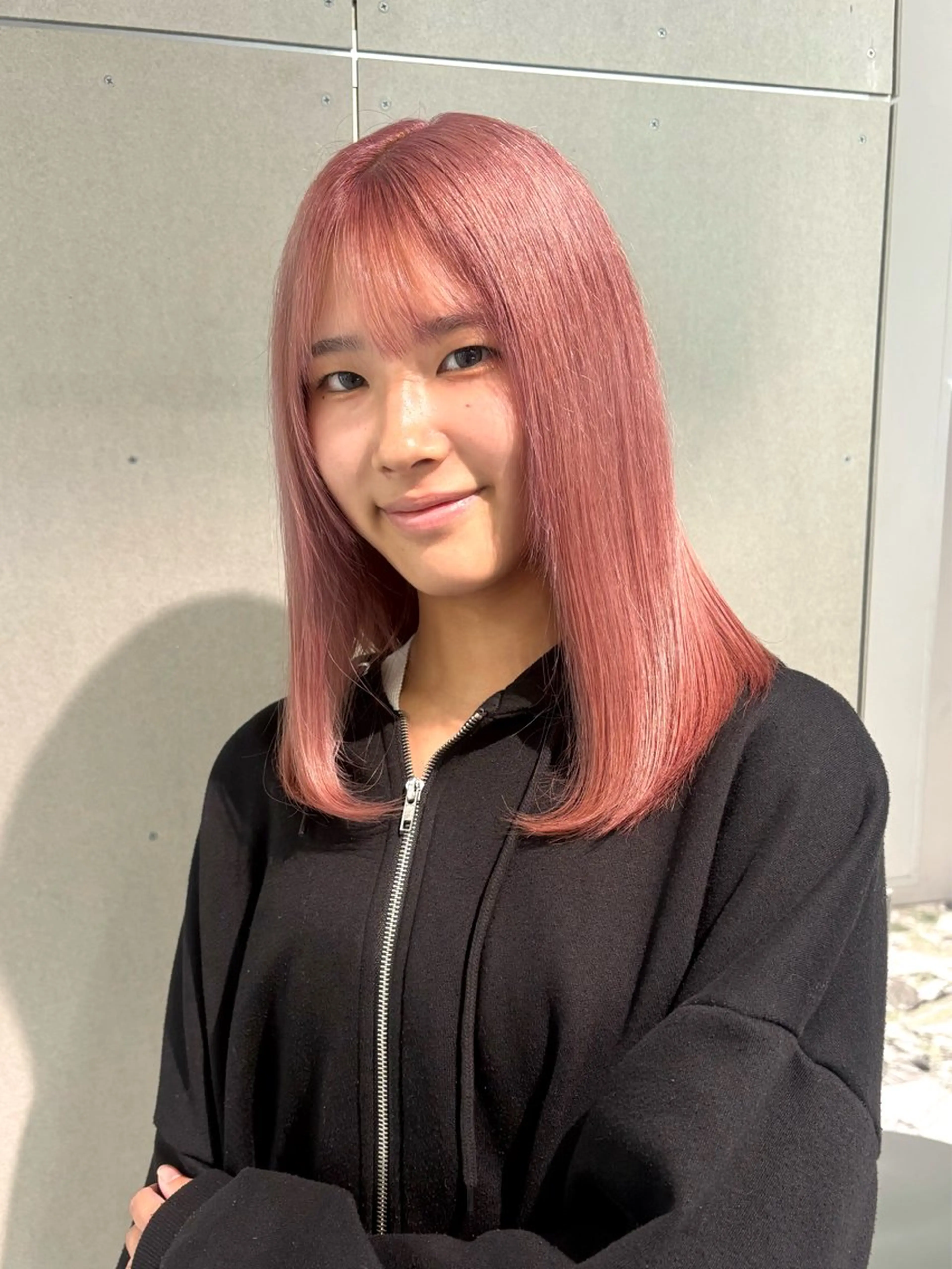 ミディアム ヘアカラー Harune/うる艶 ハイトーンのヘアスタイル