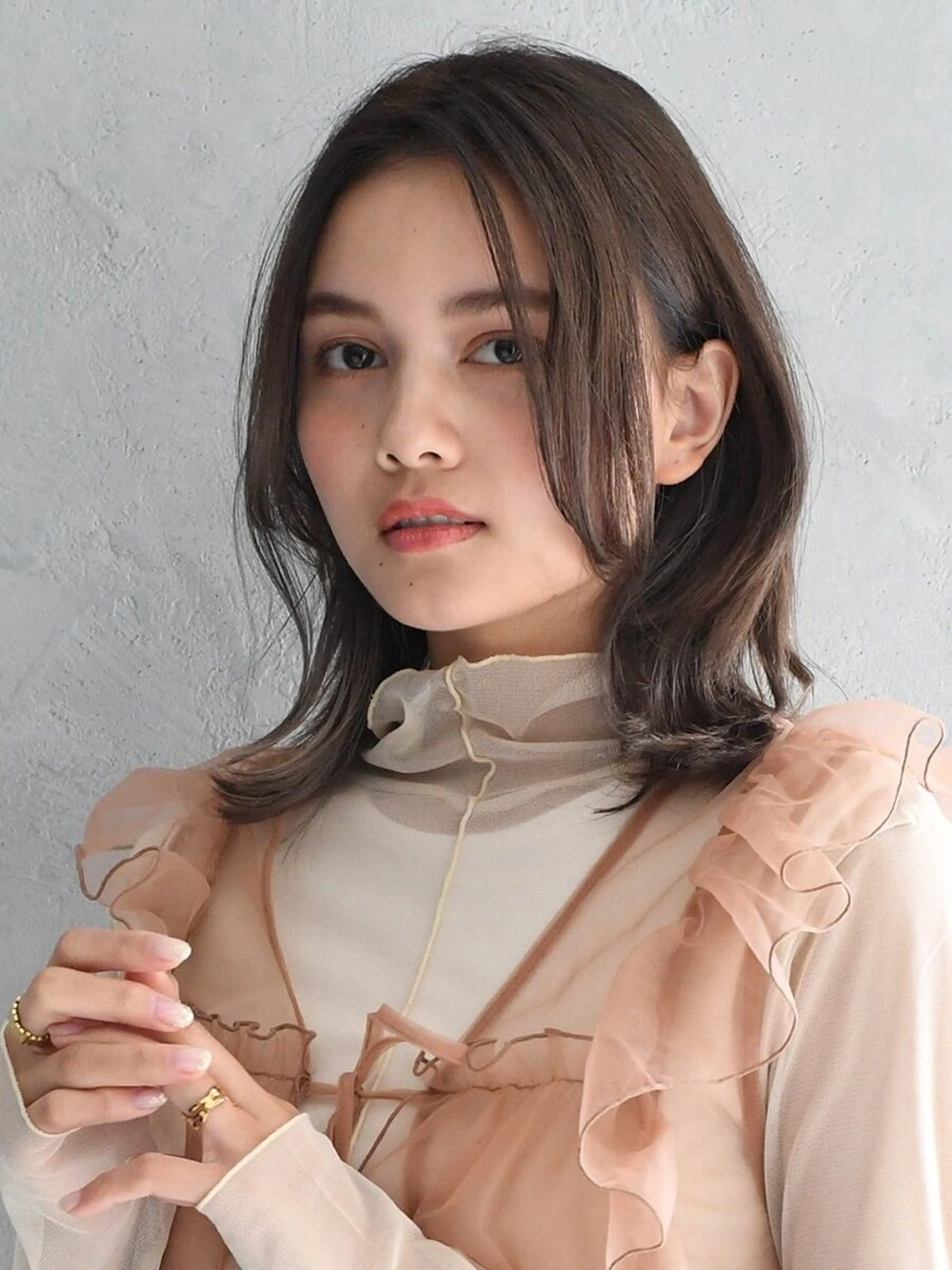 ミディアム カラー ブリーチ ダブルカラー ハイライトカラー インナーカラー ブリーチなしカラー カット ヘアカラー トリートメント ヘアセット アース 新越谷店💇‍♀️のヘアスタイル