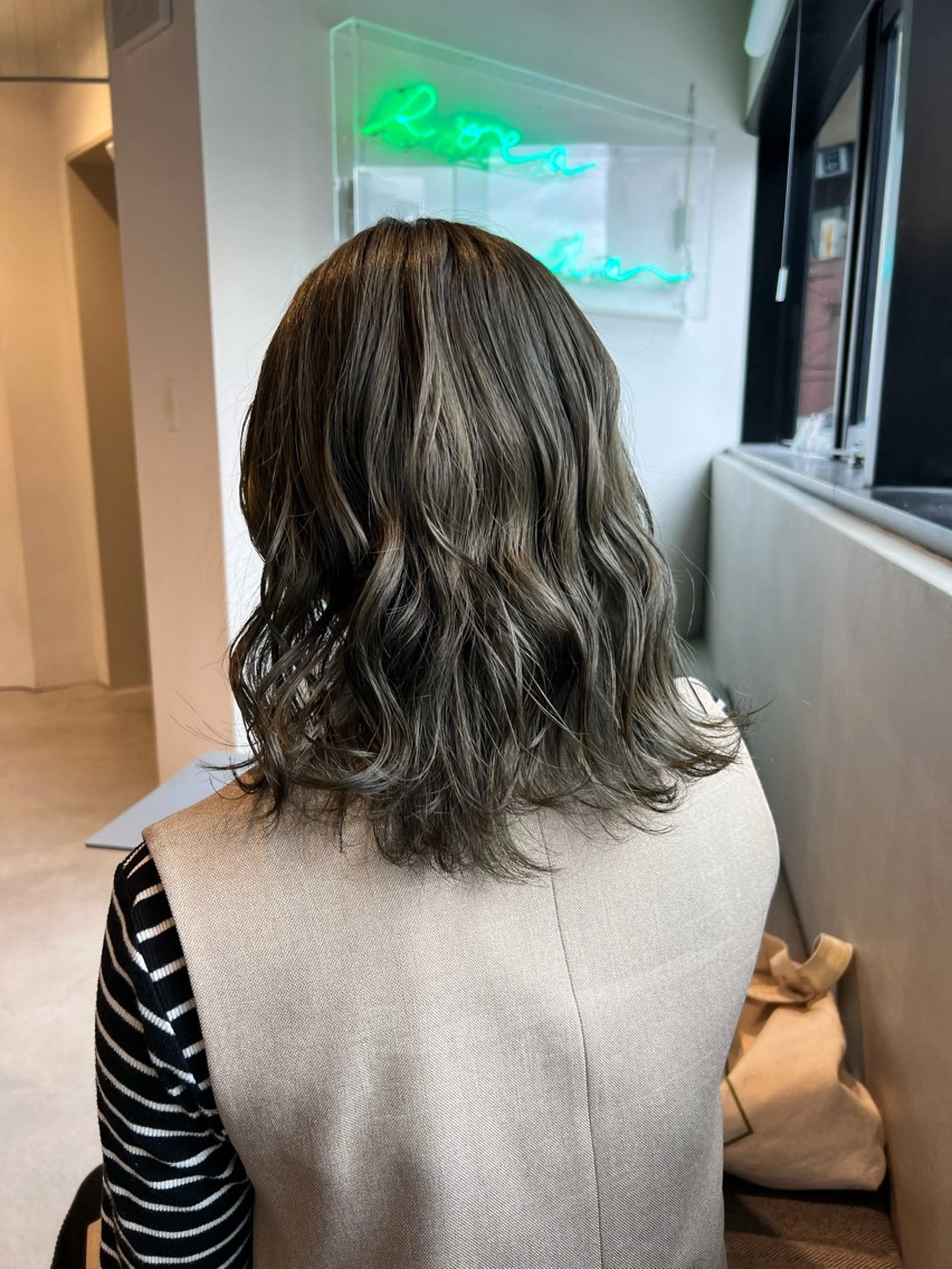 ミディアム カラー ヘアカラー トリートメント 🌐👽フクイ キララ🌎💎のヘアスタイル