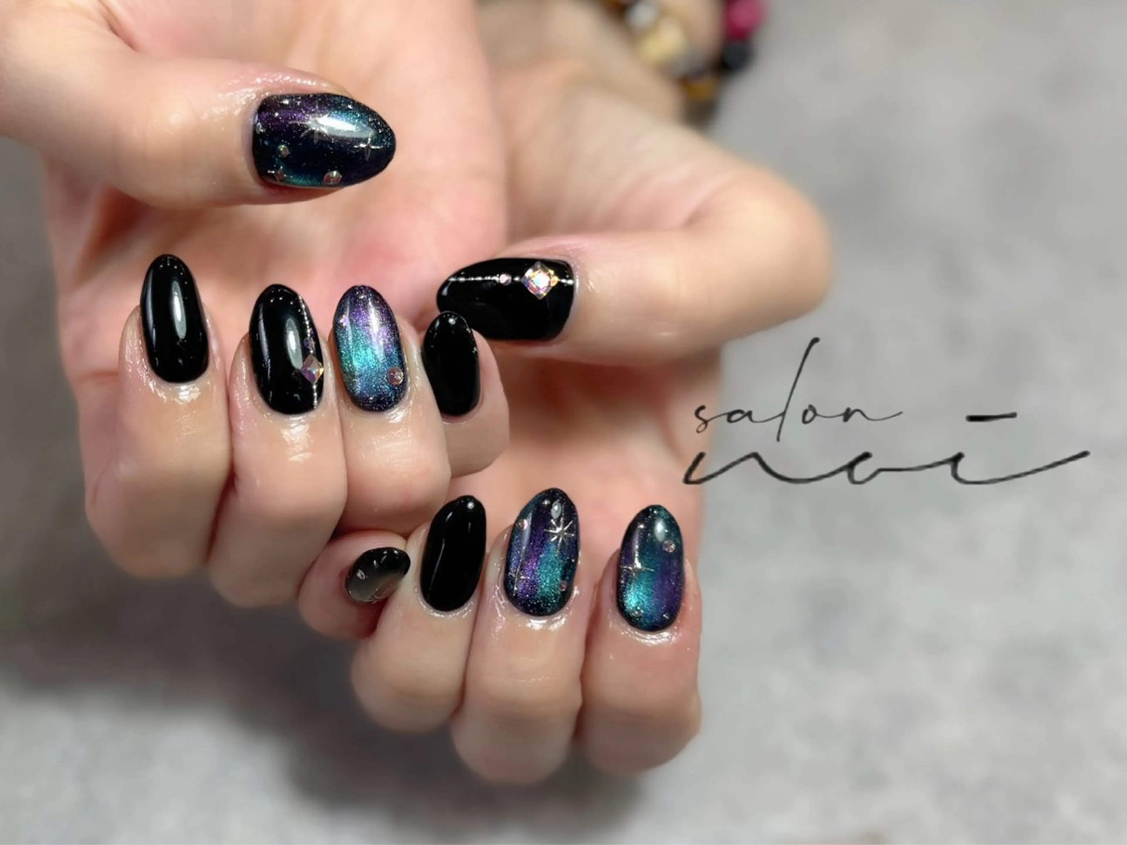 ネイル オーロラネイル マグネットネイル ハンドネイル salon noi所属・salon noiのネイルデザイン