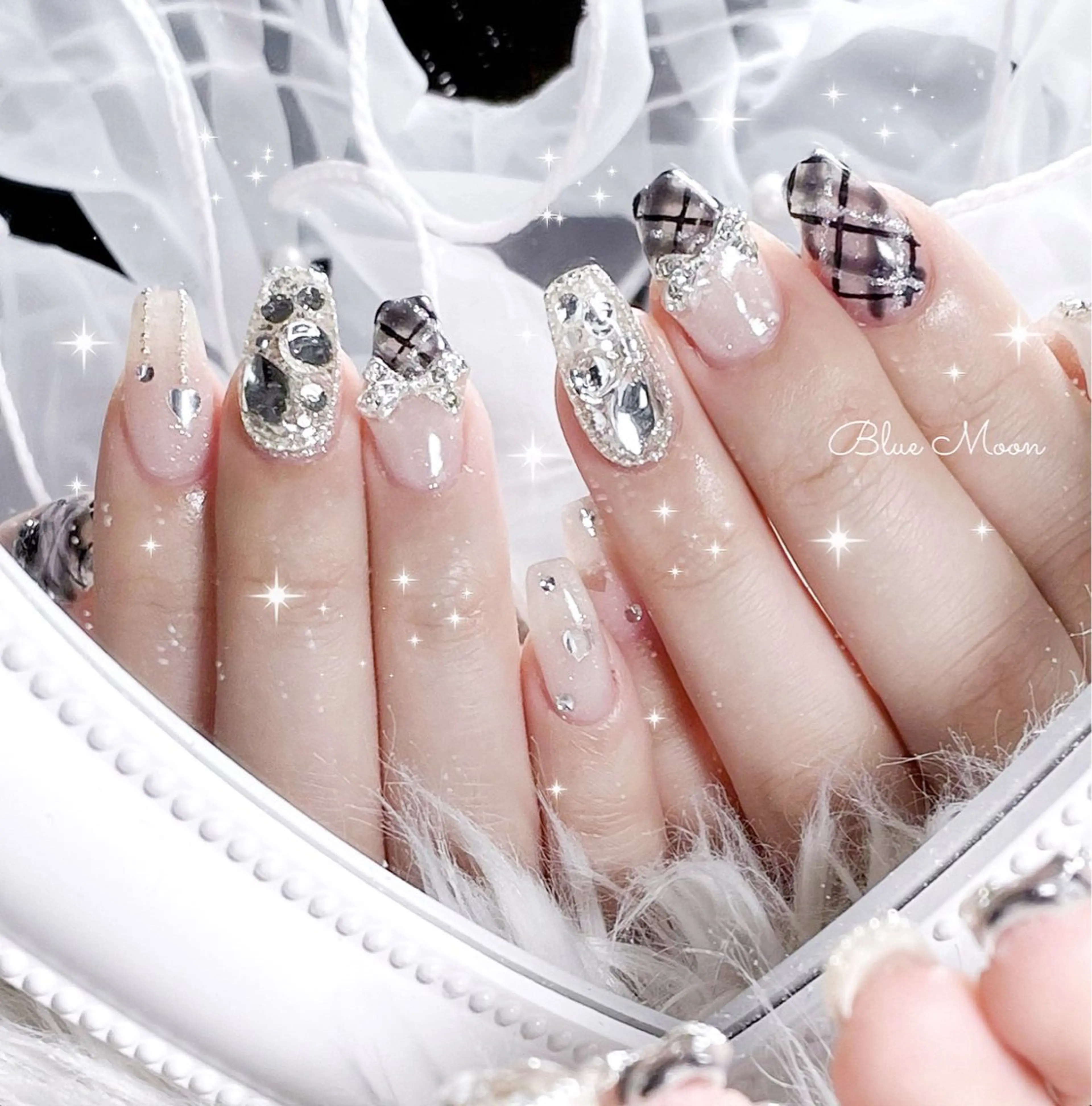 ネイル リボン ハンドネイル フットネイル ハンドケア nail salon Blue Moonのネイルデザイン