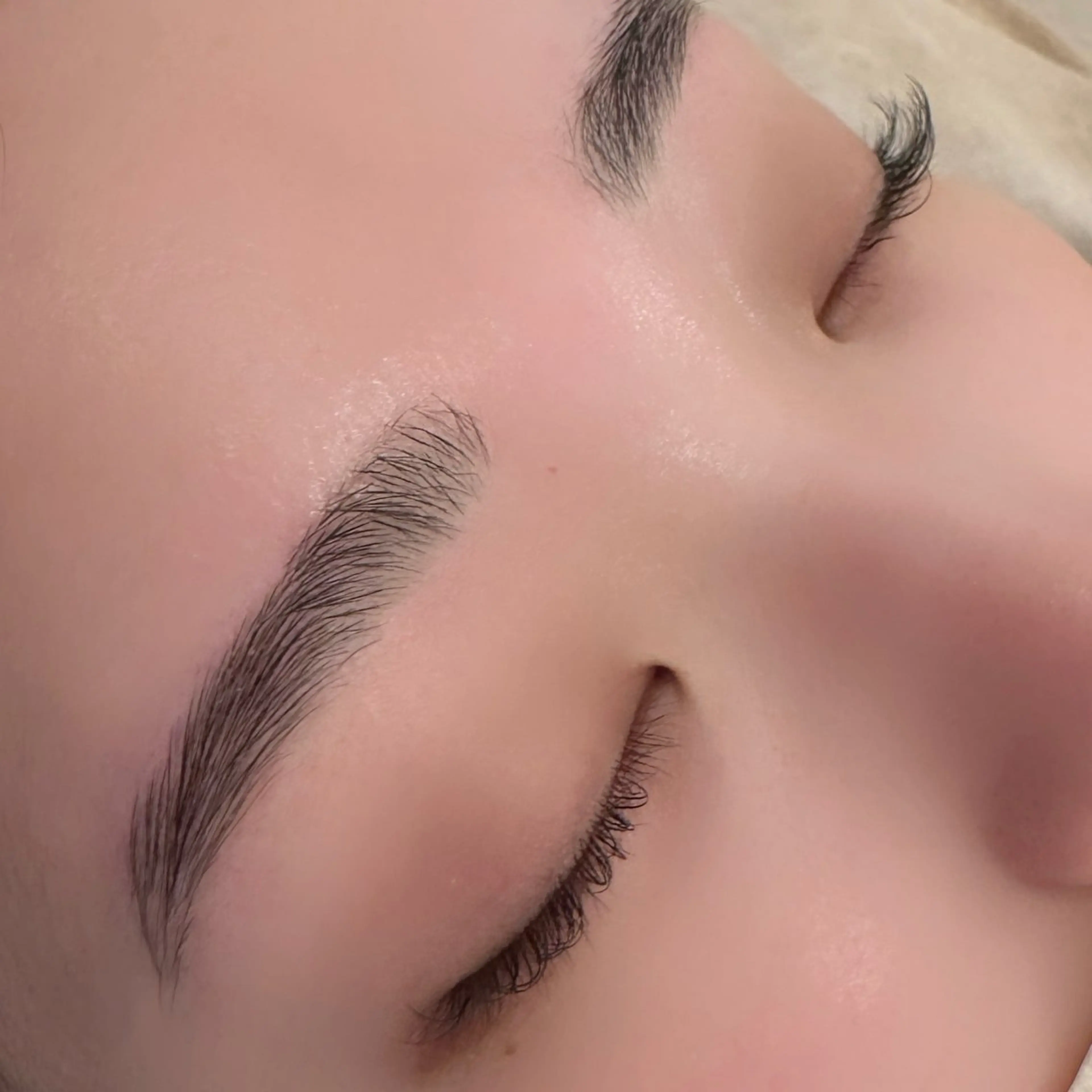 アイブロウ PLUME　EYE　BEAUTY所属・PLUME 山本の眉毛・アイブロウイメージ