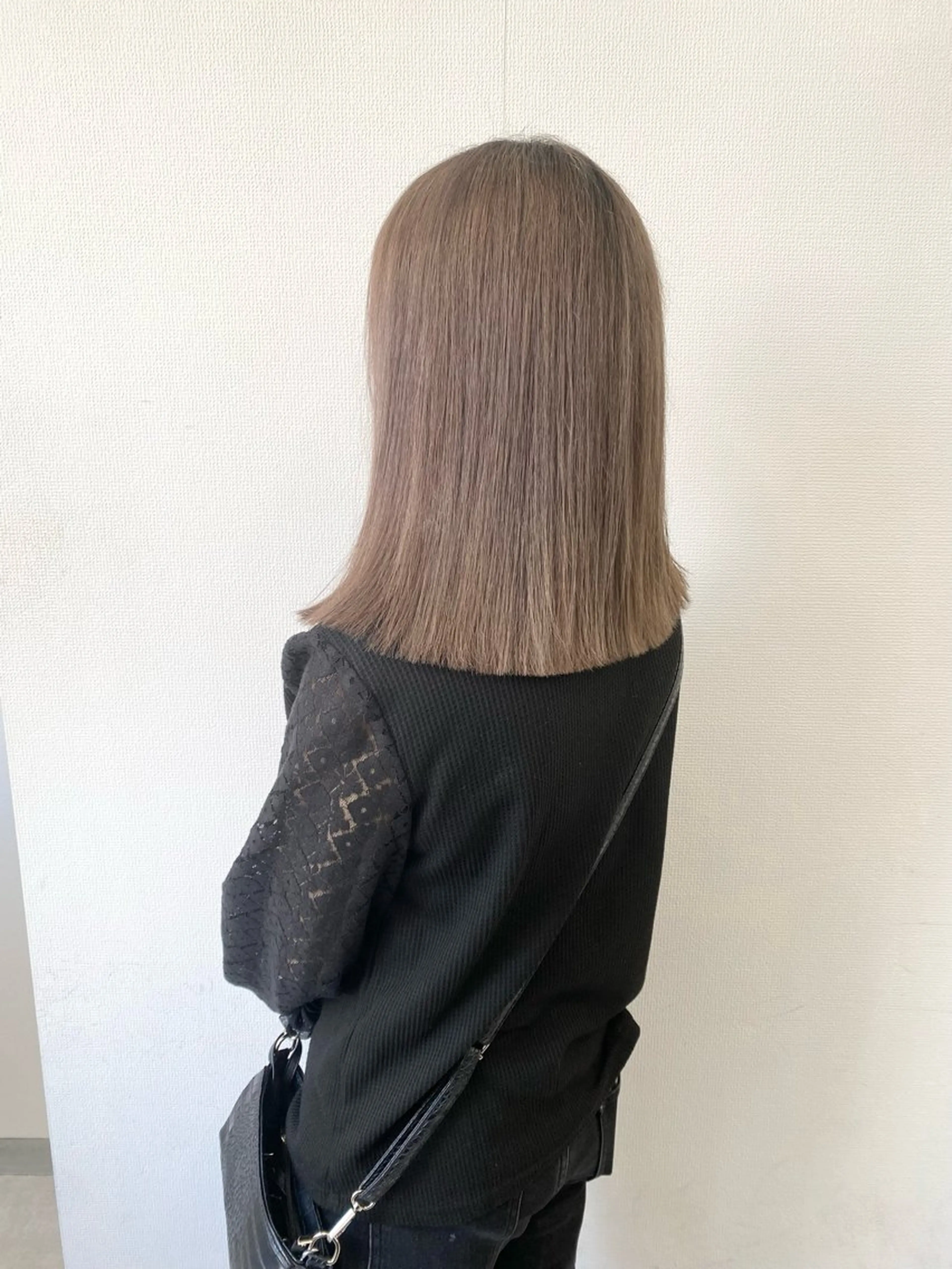 セミロング ミルクティーカラー 🌈店長クボのヘアスタイル