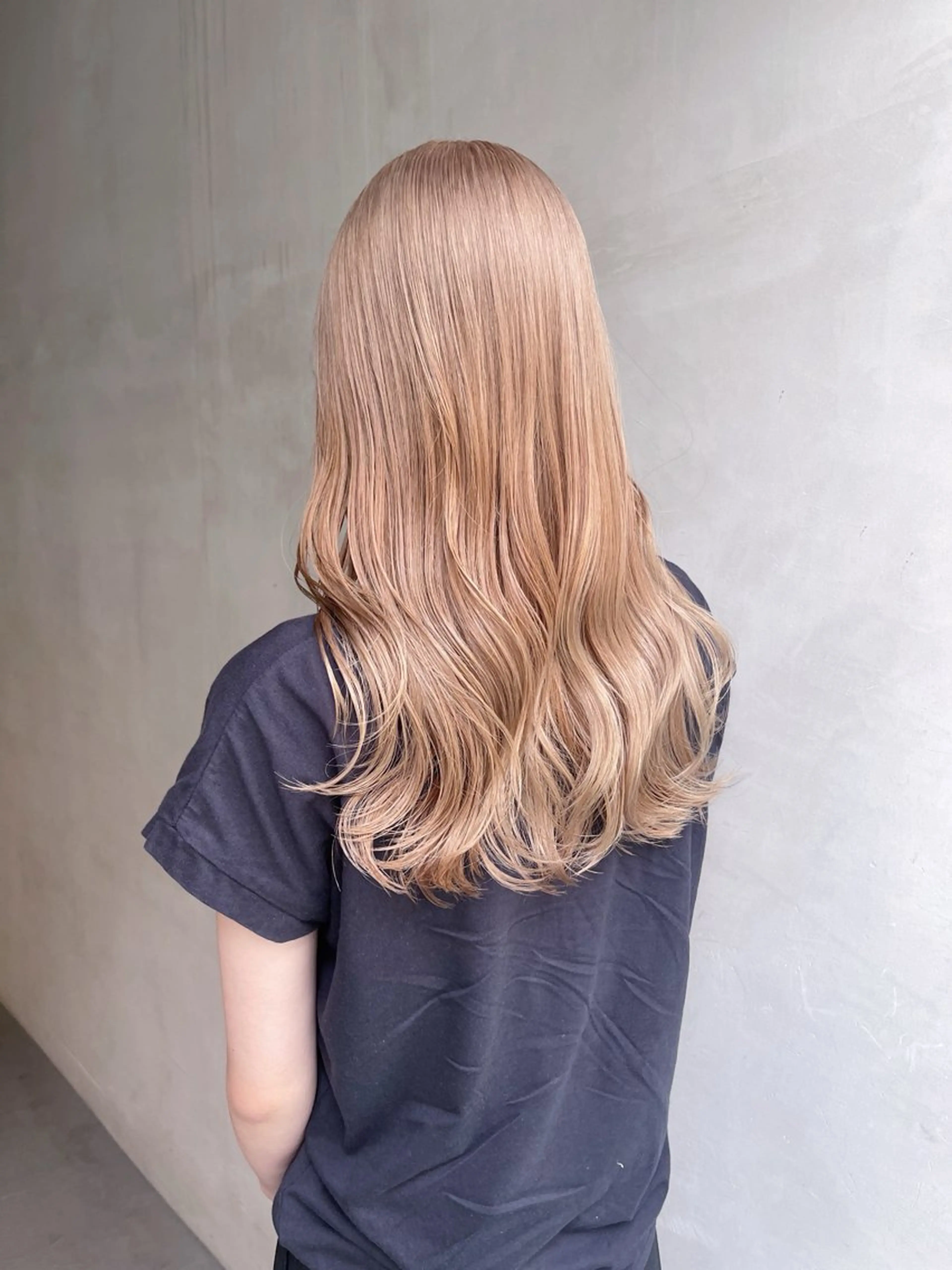セミロング カラー ベージュカラー ミルクティーベージュ ヘアカラー トリートメント AiM 大名のヘアスタイル