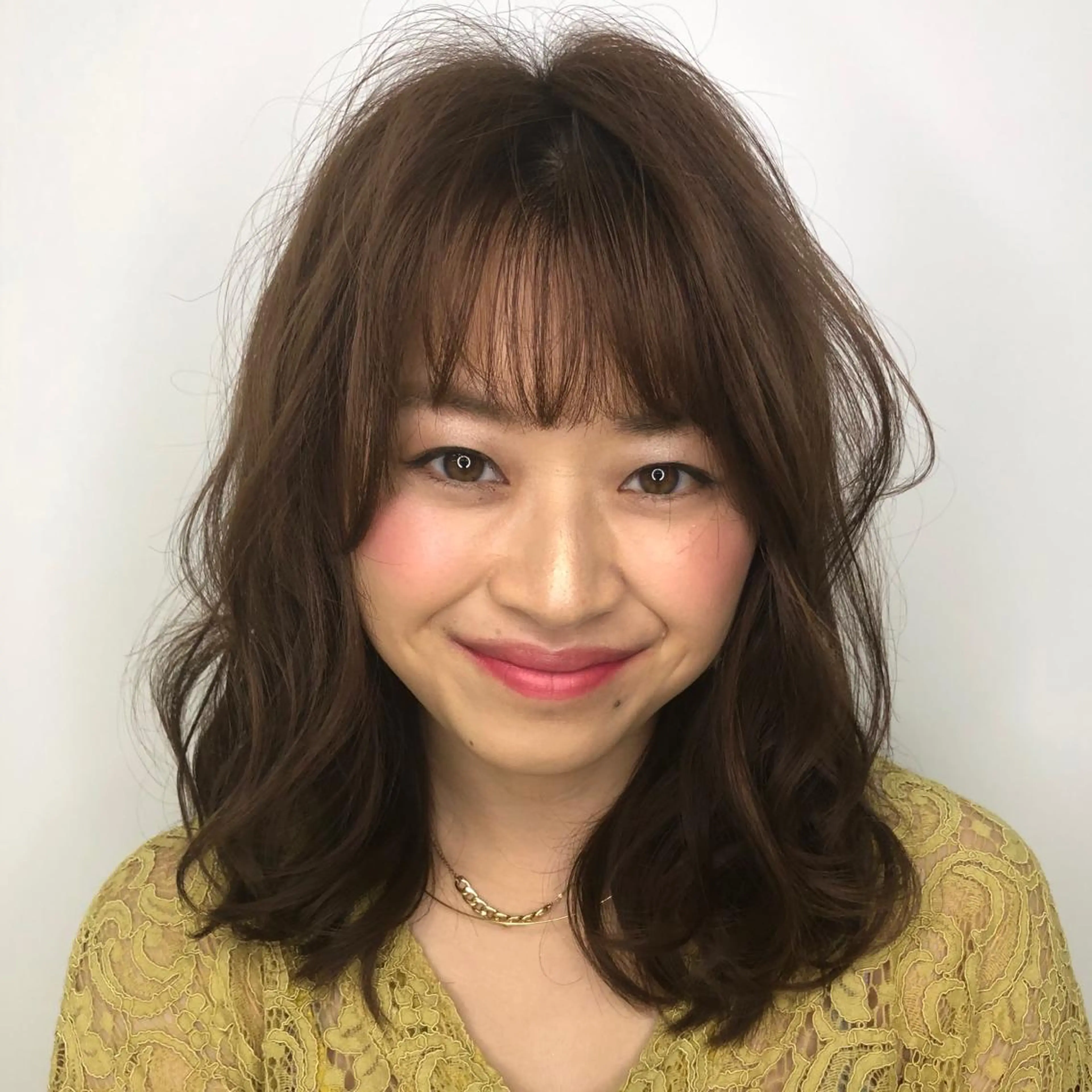 ミディアム カラー パーマ 小顔カット得意🌟 岩渕麻由のヘアスタイル