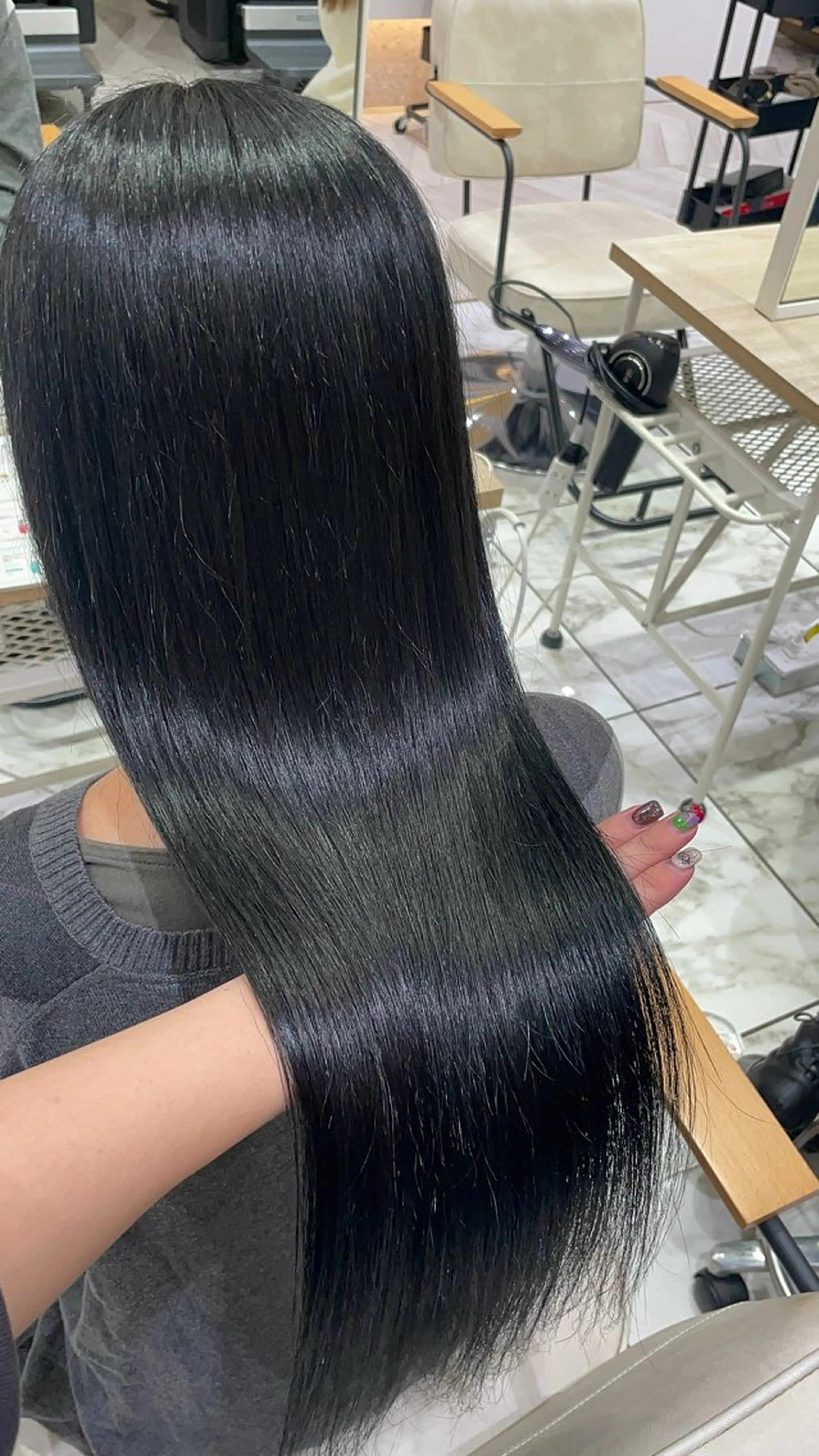 ロング カラー ヘアカラー トリートメント 透明感カラー/ 縮毛矯正/ユイ☆彡のヘアスタイル