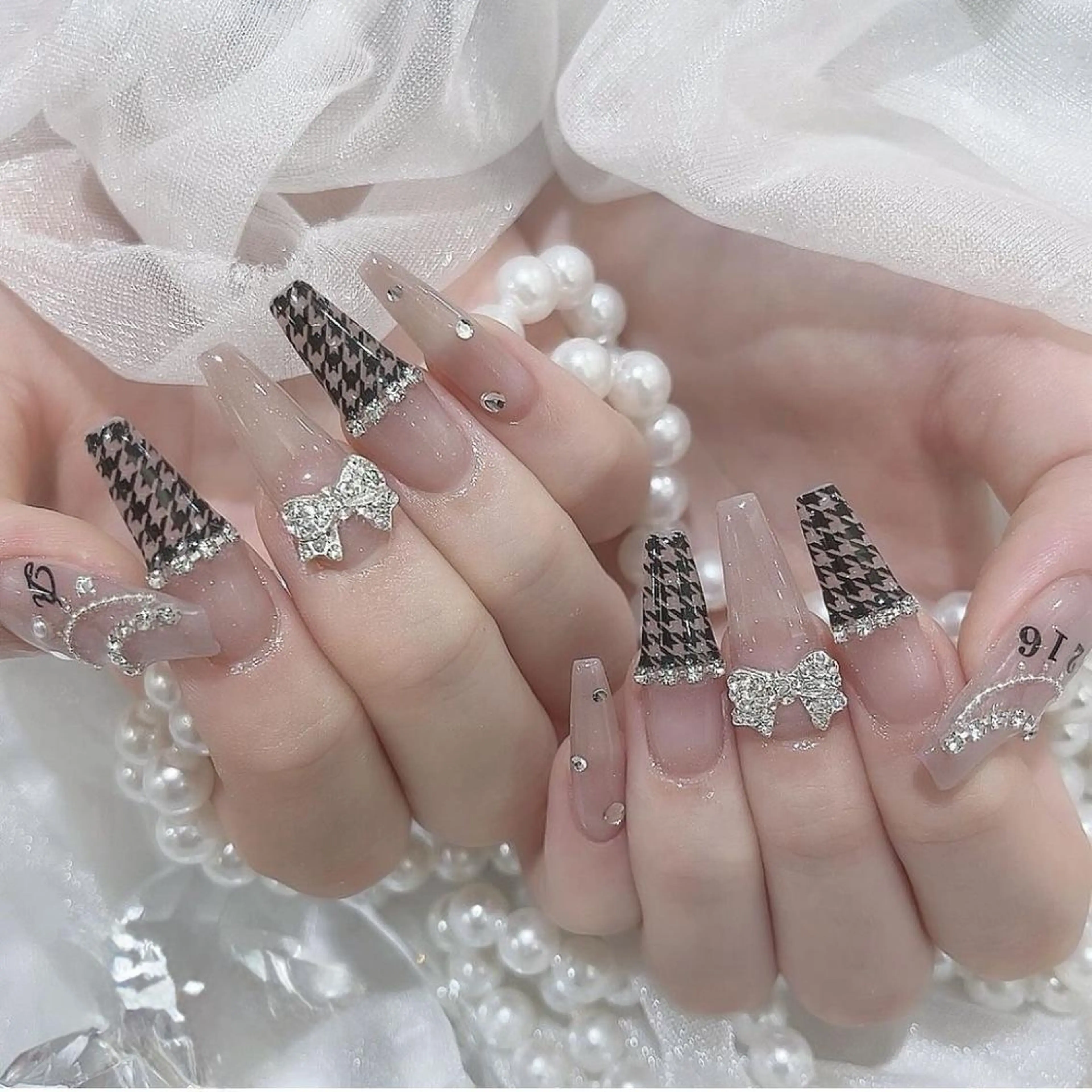 ネイル 長さ出し フレンチネイル グラデーション 卒業式 マグネットネイル ハンドネイル MIHANA NAILのネイルデザイン