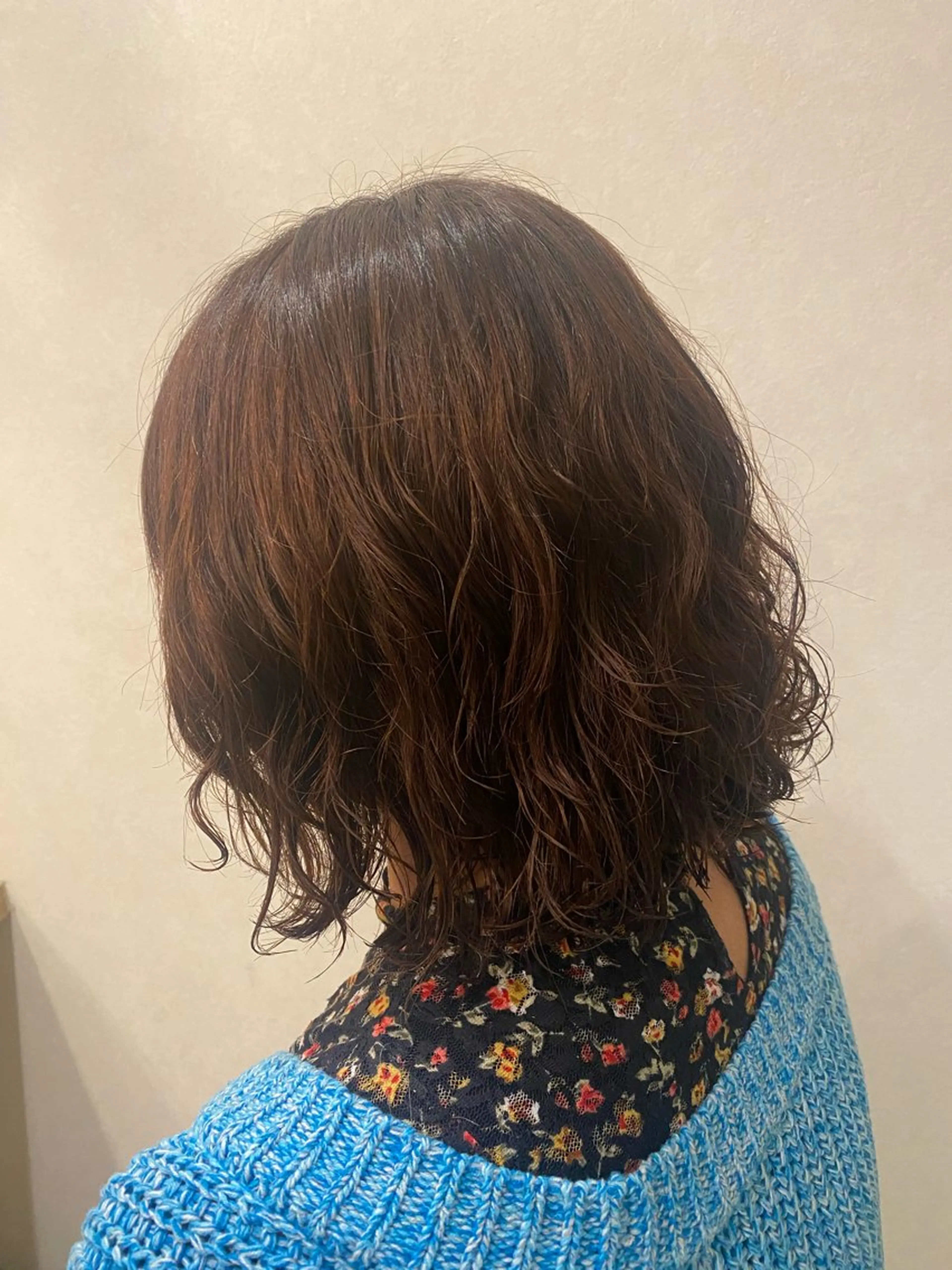 ショート ボブ 外ハネヘア 岡田 真弥のヘアスタイル