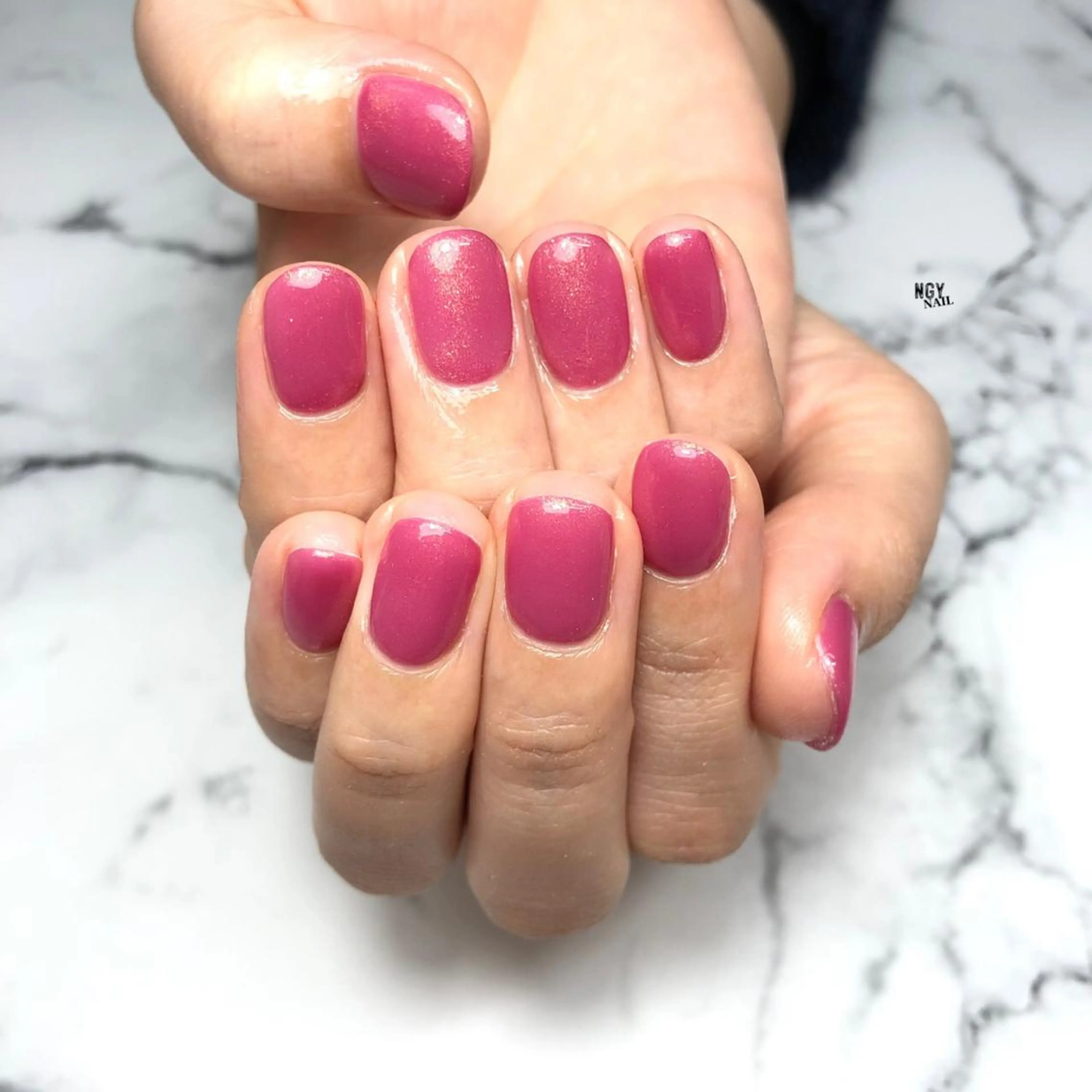 ネイル ラメ(グリッター) ワンカラーネイル ピンク シンプルネイル 春ネイル ハンドネイル NAIL NOWのネイルデザイン