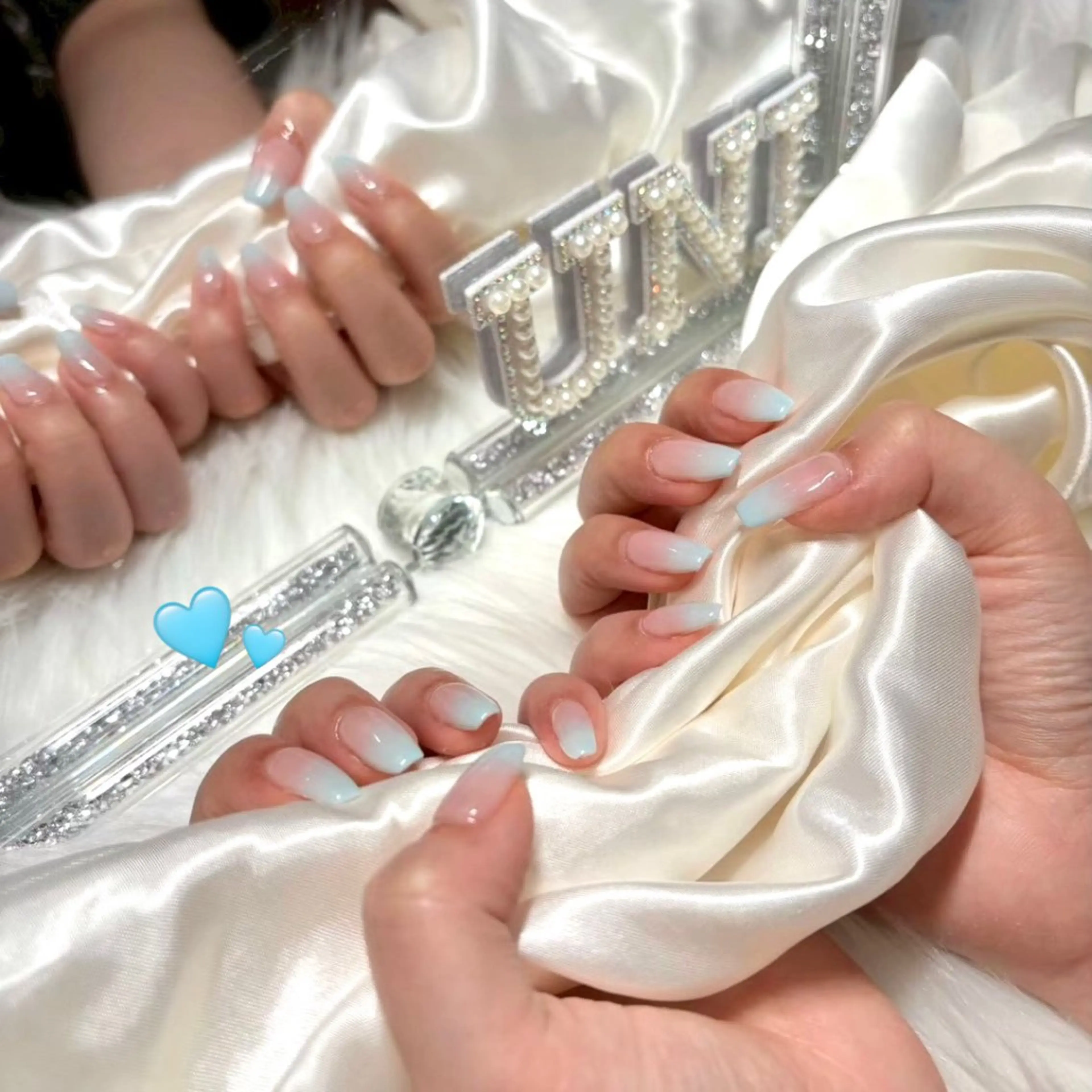 オフあり🌺カラー/ラメグラデーションの写真