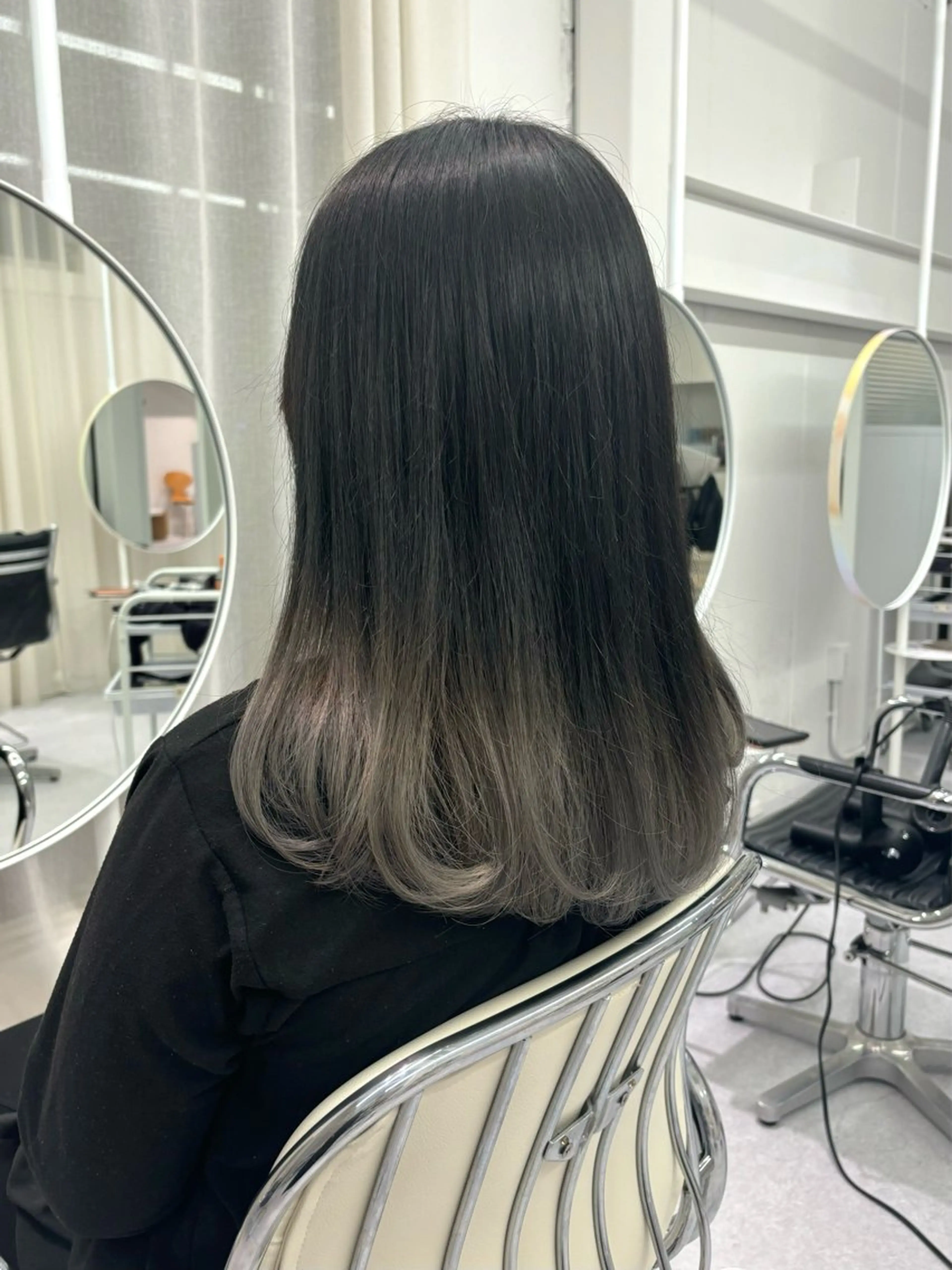セミロング ヘアカラー トリートメント 韓国レイヤー/ヘア カラー🎀ayamiのヘアスタイル
