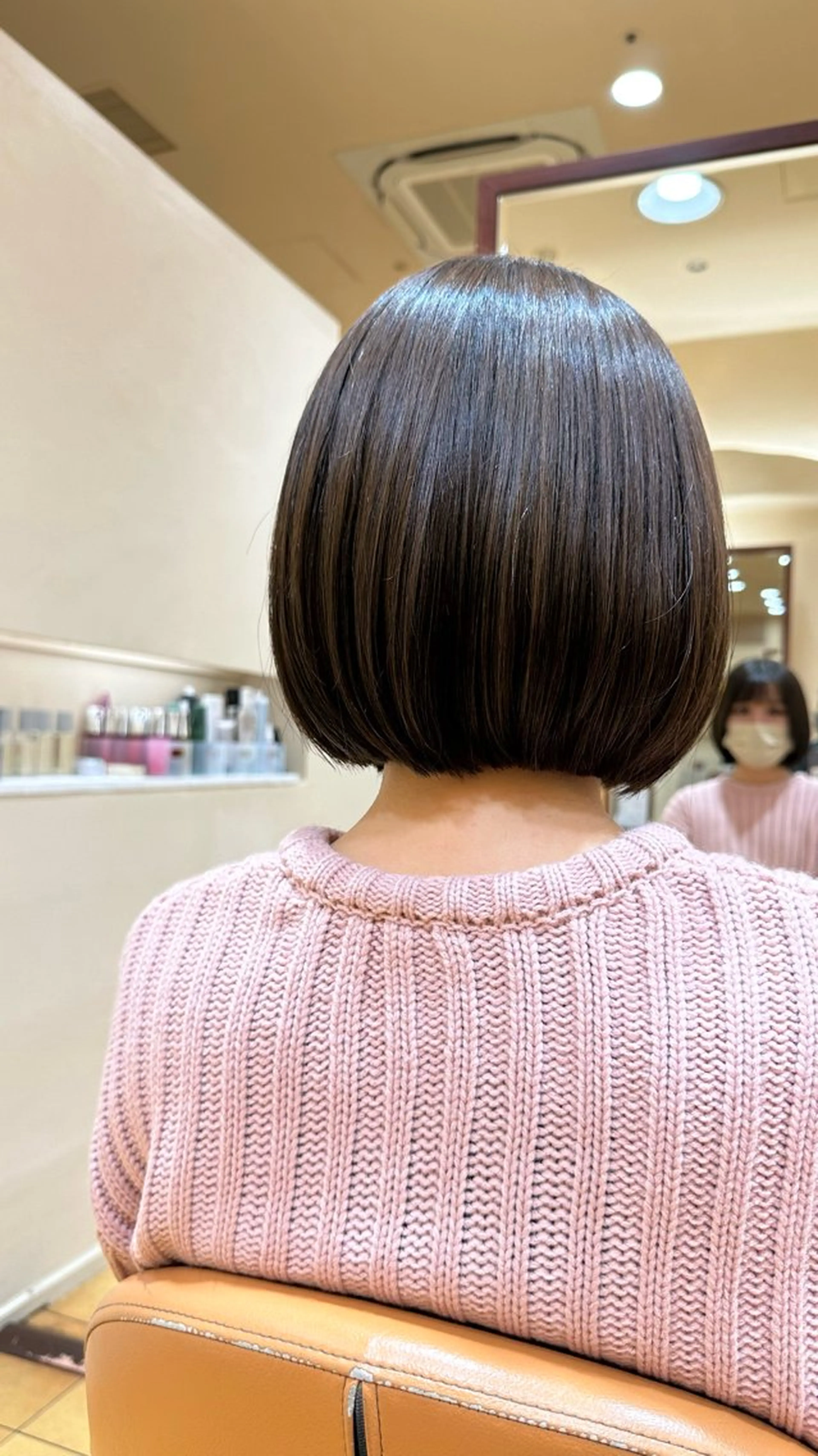 ミディアム カット とうい/パーマボブ/ くせ毛/丸みボブのヘアスタイル