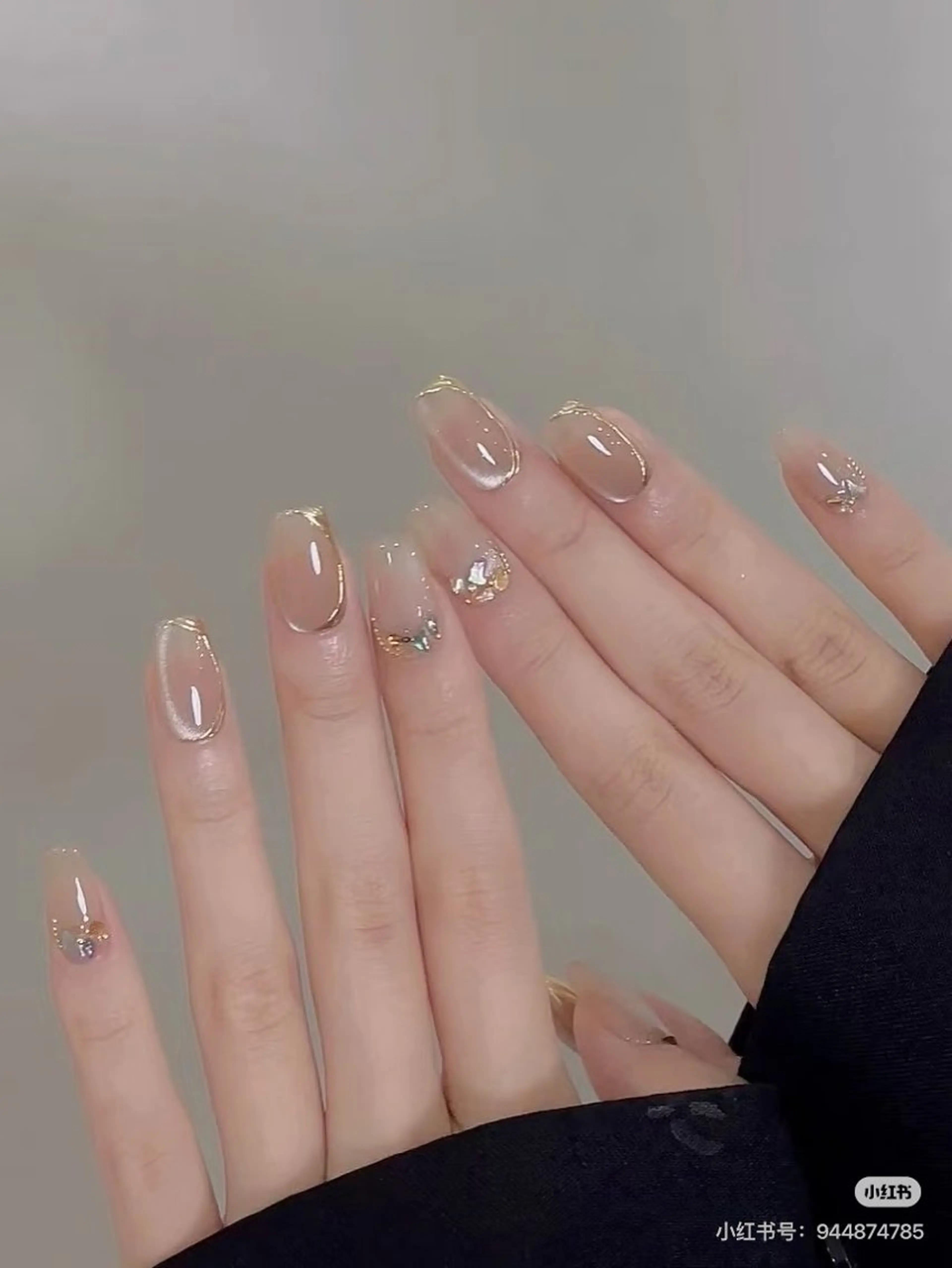 ネイル 高木 維麗絲のネイルデザイン