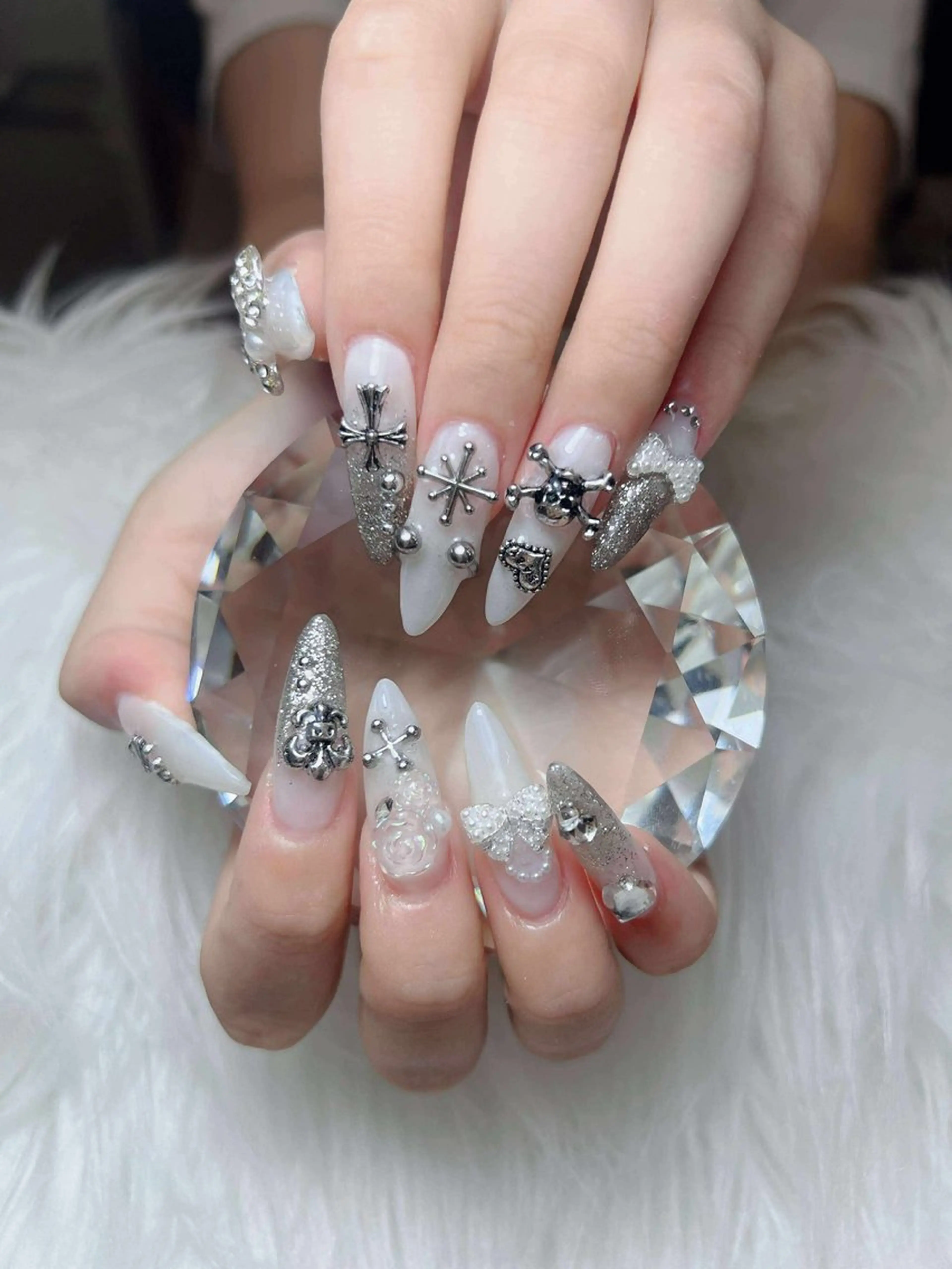 ネイル オーロラネイル チークネイル フットネイル フレンチネイル 韓国ネイル ハンドネイル Lumi Nail 新大久保3‘のネイルデザイン