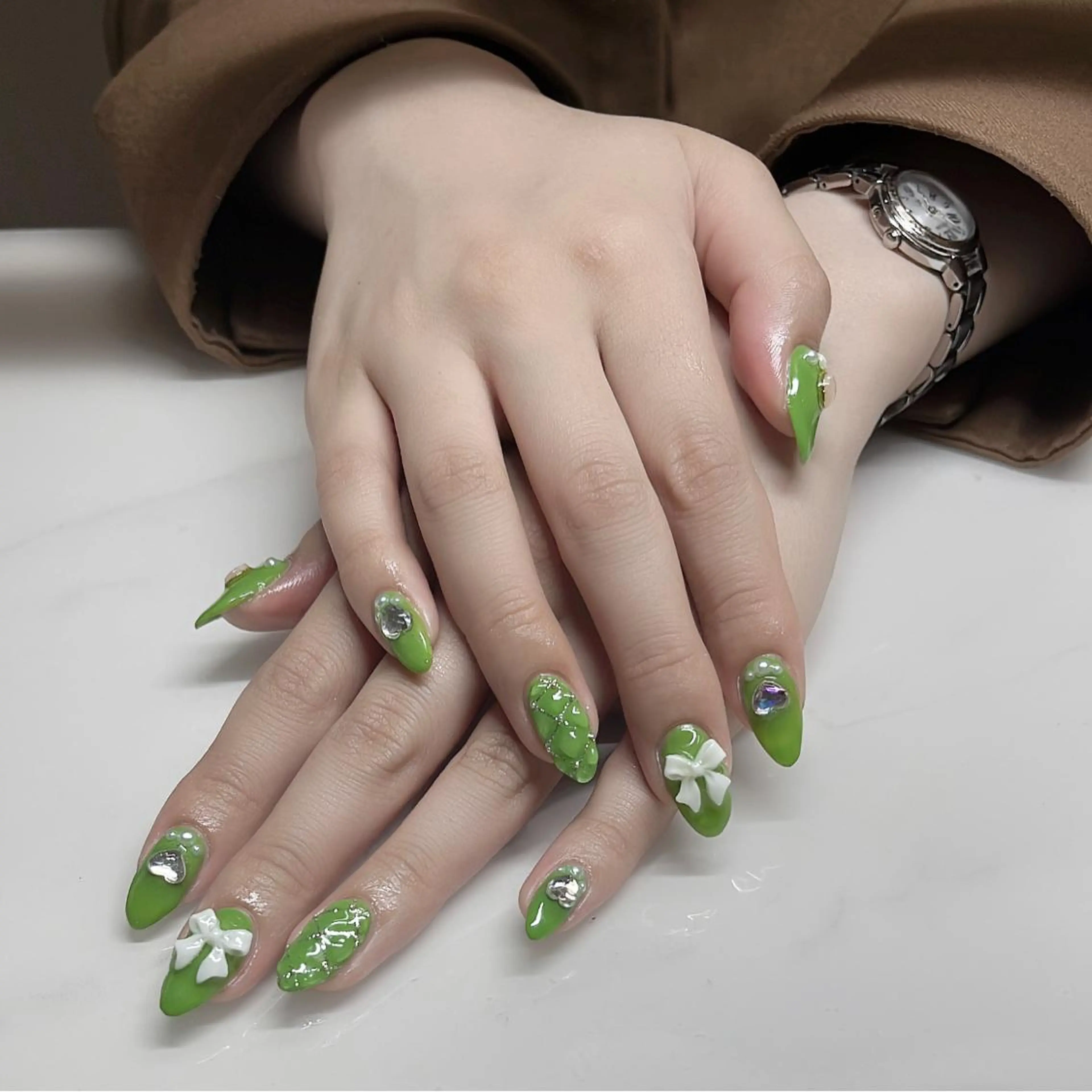 ネイル ハンドネイル KARI ネイルサロンのネイルデザイン