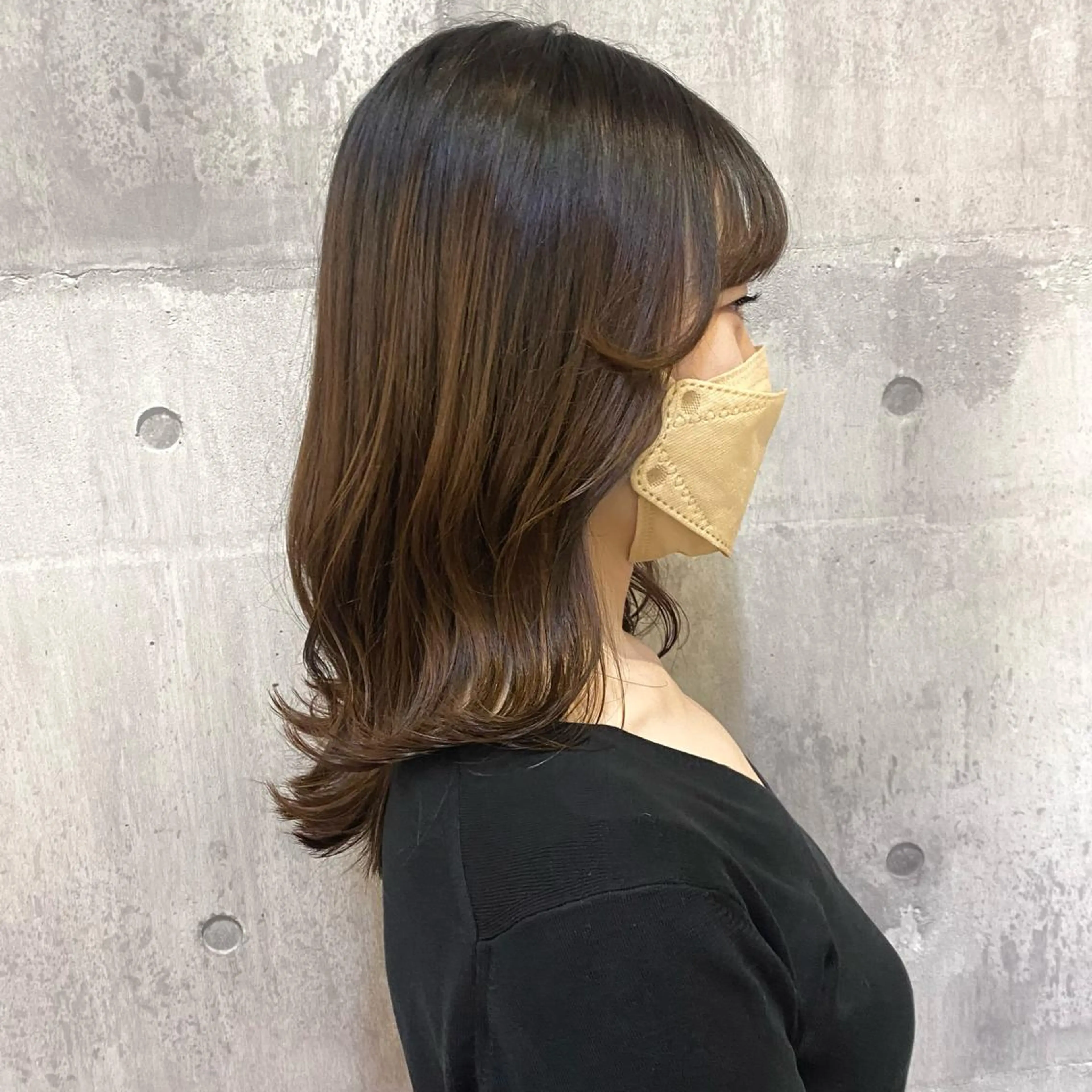 セミロング 比嘉 陽のヘアスタイル