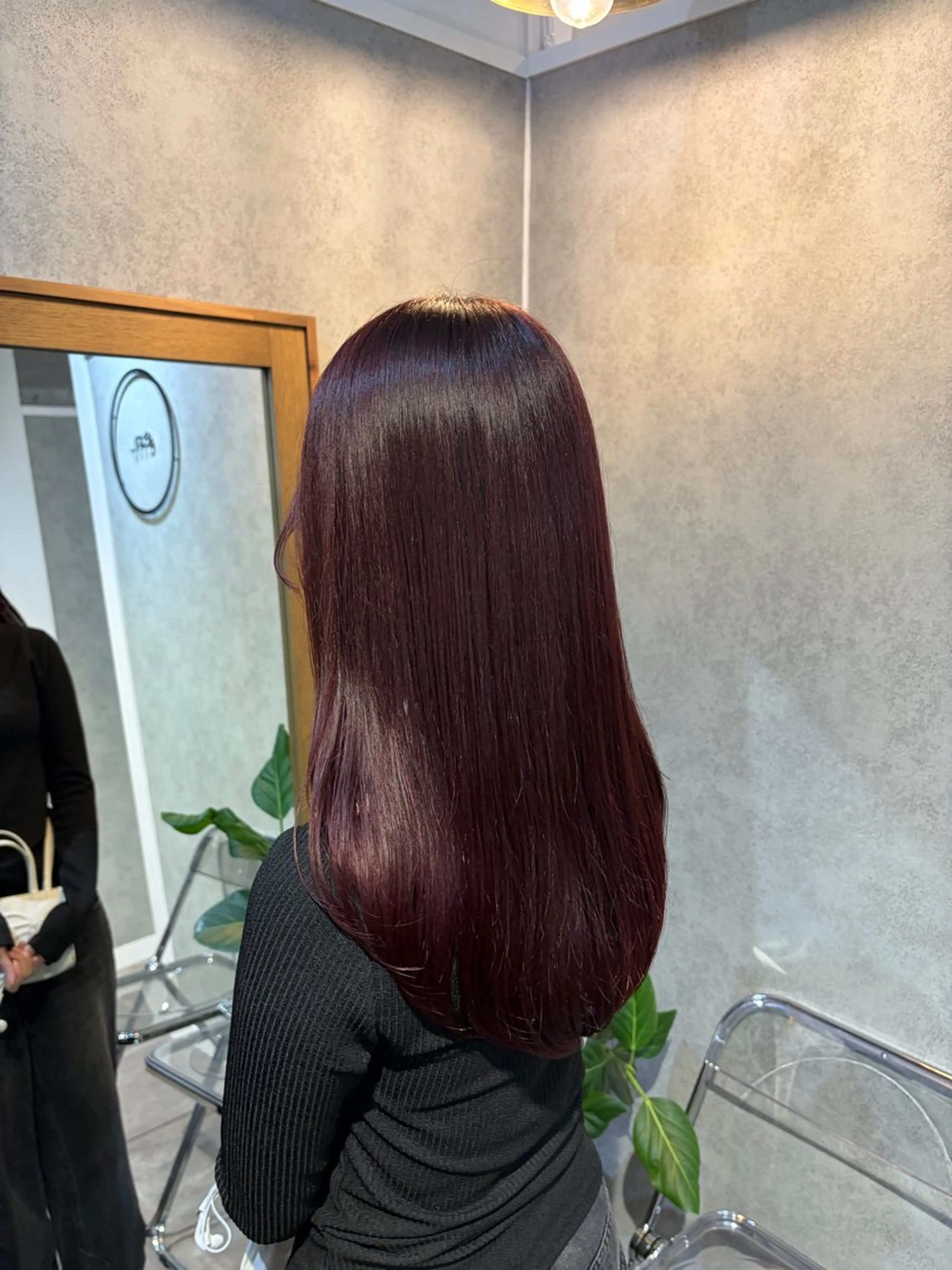 ミディアム カラー ミディアムレイヤー ブリーチ ブリーチなしカラー レッドカラー レイヤーカット カット ヘアカラー トリートメント ボブ/プツッとボブ/ 暖色カラー/モエのヘアスタイル