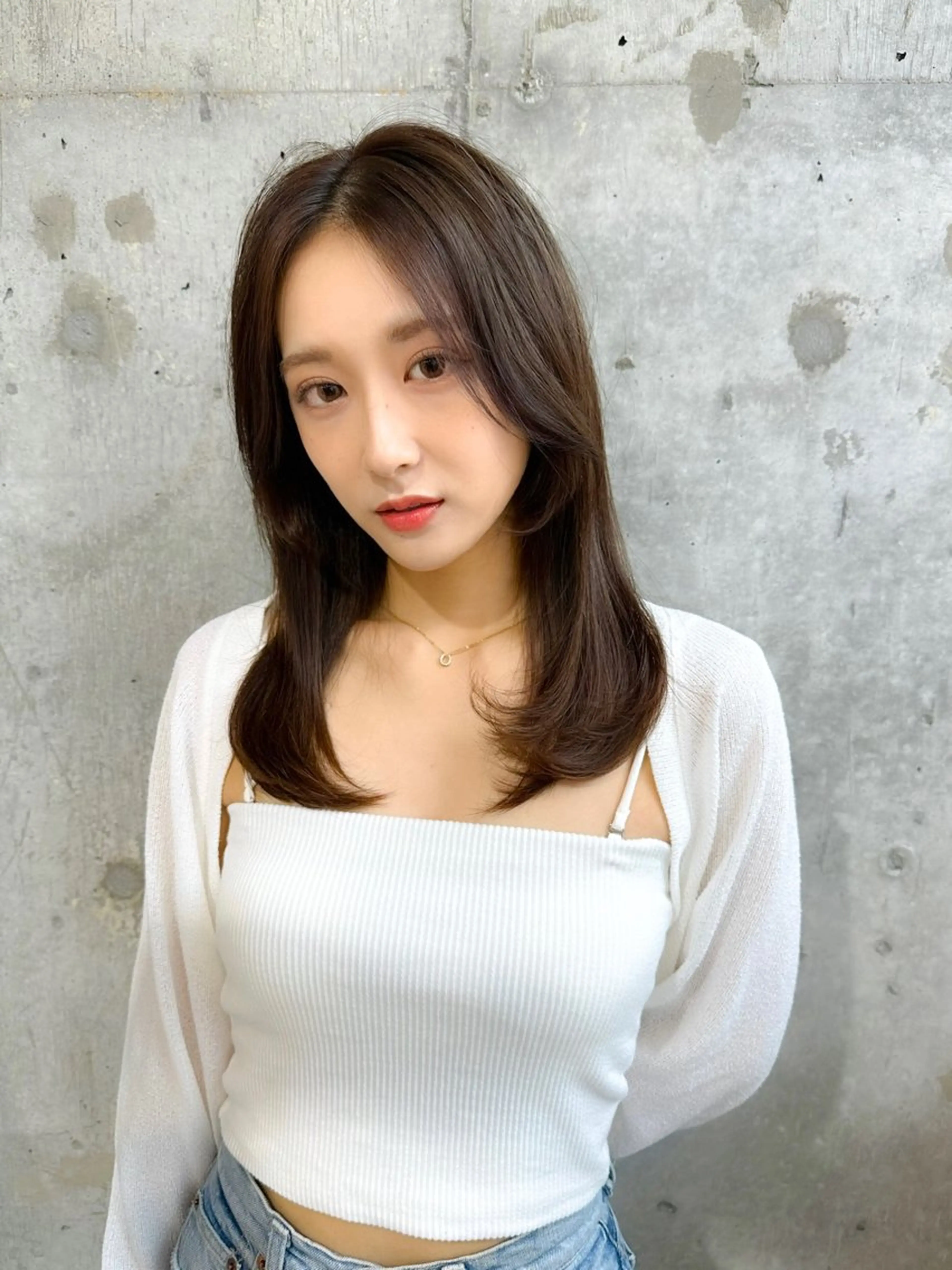 ミディアム カラー カット ヘアカラー トリートメント 髪質改善サロン Sea shinjuku 新宿南口【シー　シンジュク】所属・髪質改善/韓国ヘア レイヤー/新宿/ロミのヘアスタイル