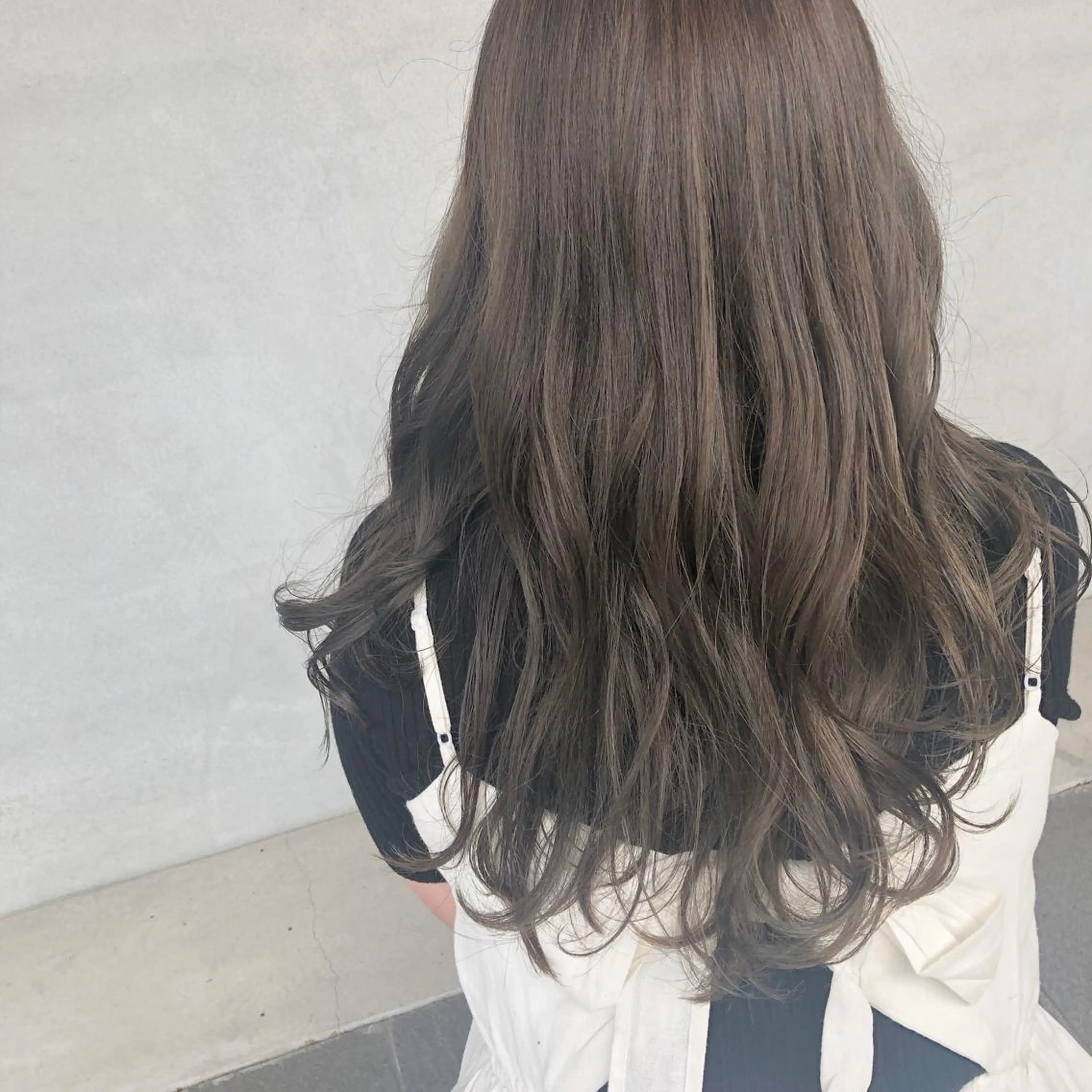 ロング カラー カット ヘアカラー 小森 樹奈のヘアスタイル