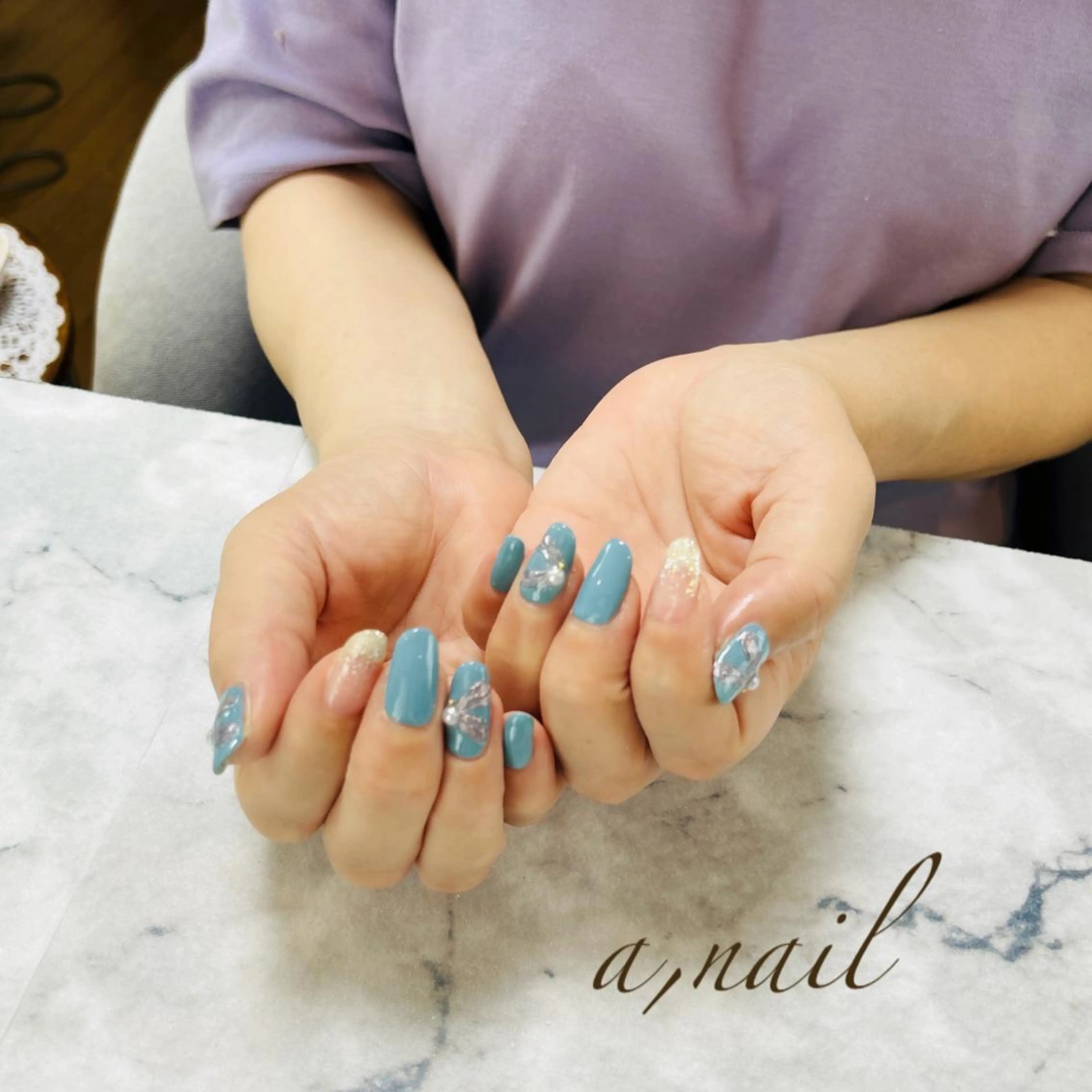 ネイル フットネイル ジェルネイル グラデーション ラメ(グリッター) ラメグラデーション ハンドネイル ネイルサロン エーネイルのネイルデザイン