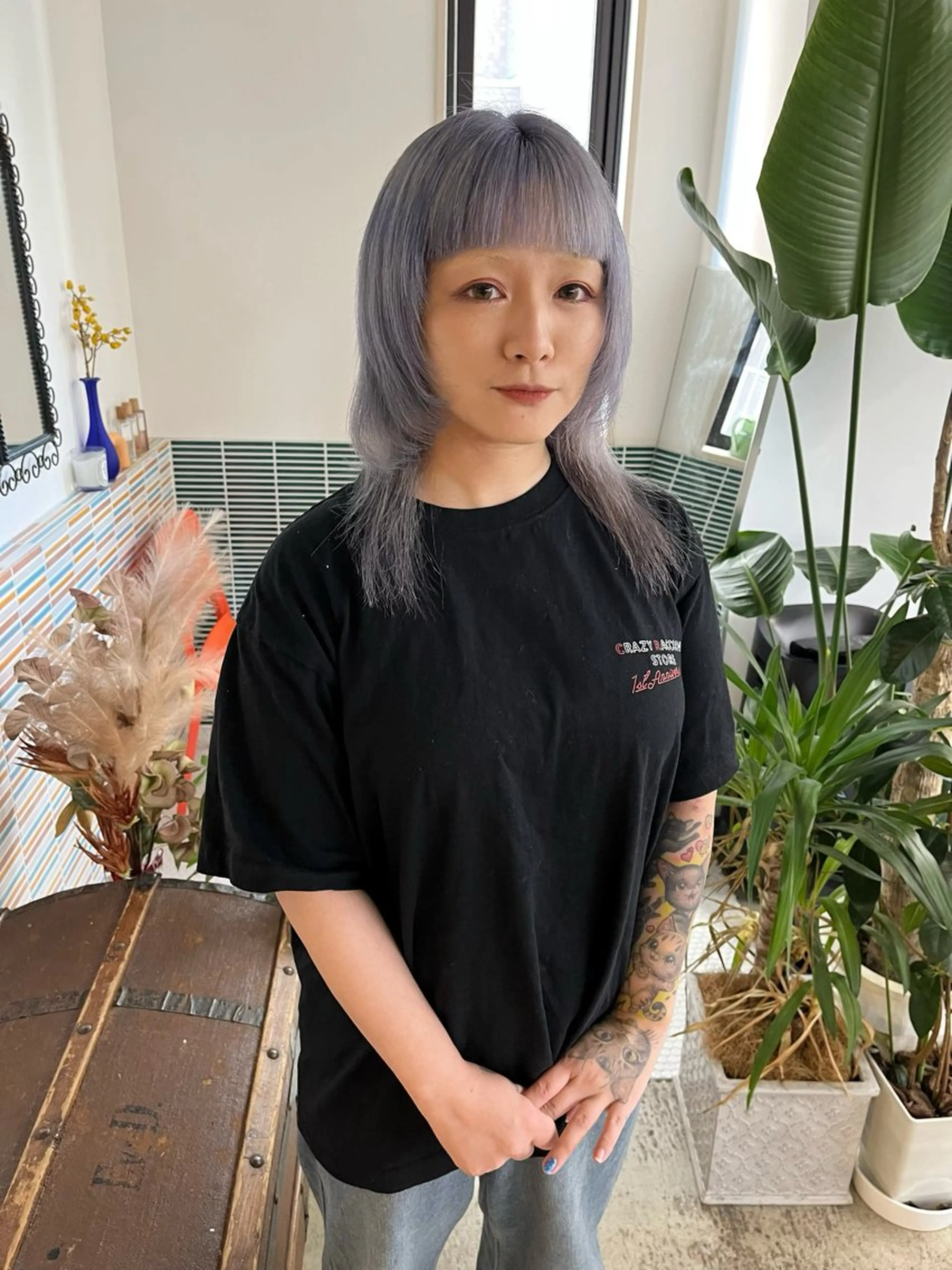 ミディアム カラー ブリーチ ブルーカラー シルバー カット ヘアカラー トリートメント 🩷ハイトーン透明感 レイヤー🩷ユリカのヘアスタイル