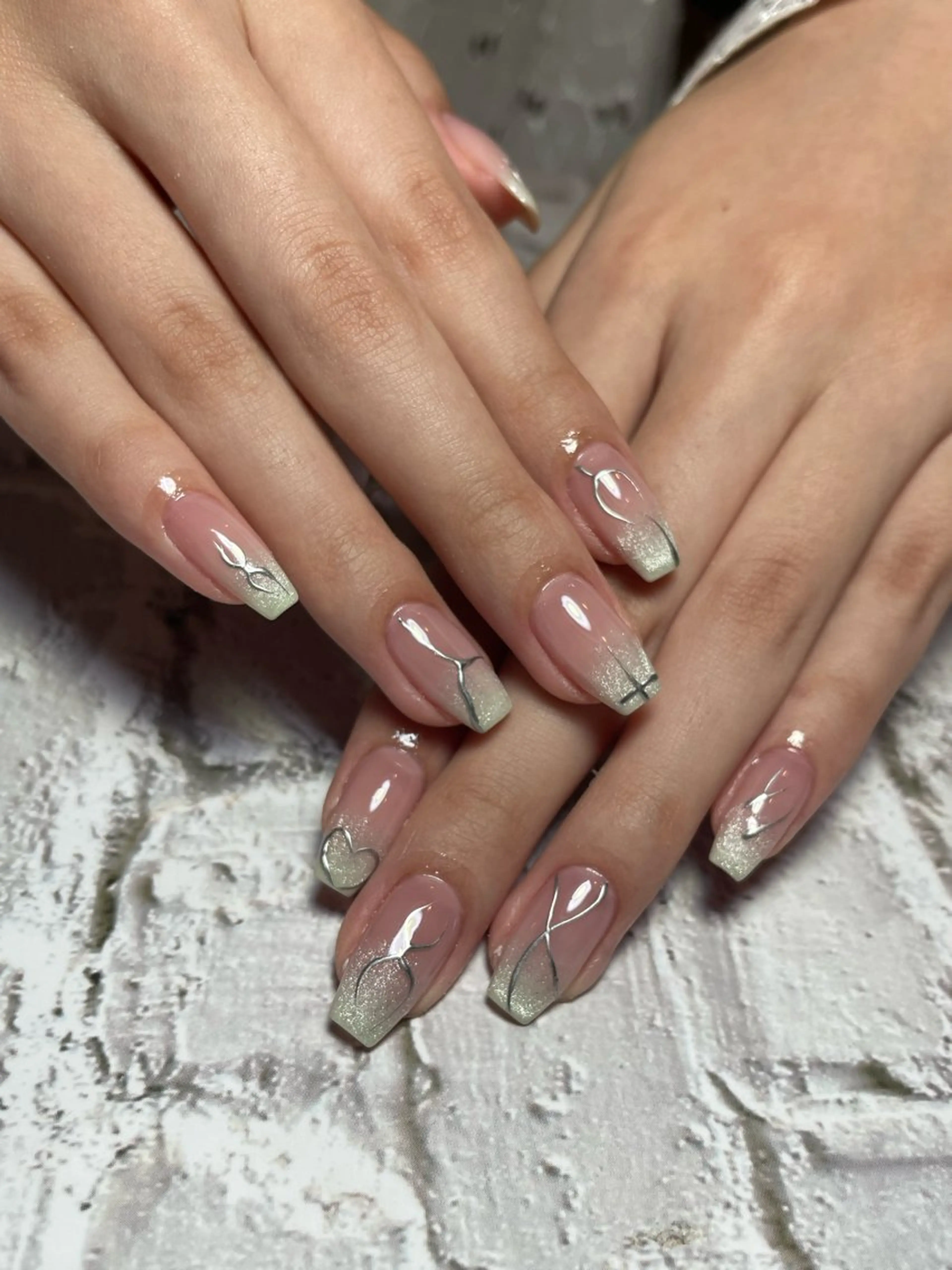 ネイル グラデーション グリーン マグネットネイル パステルネイル nailsalonIF所属・akira .のネイルデザイン