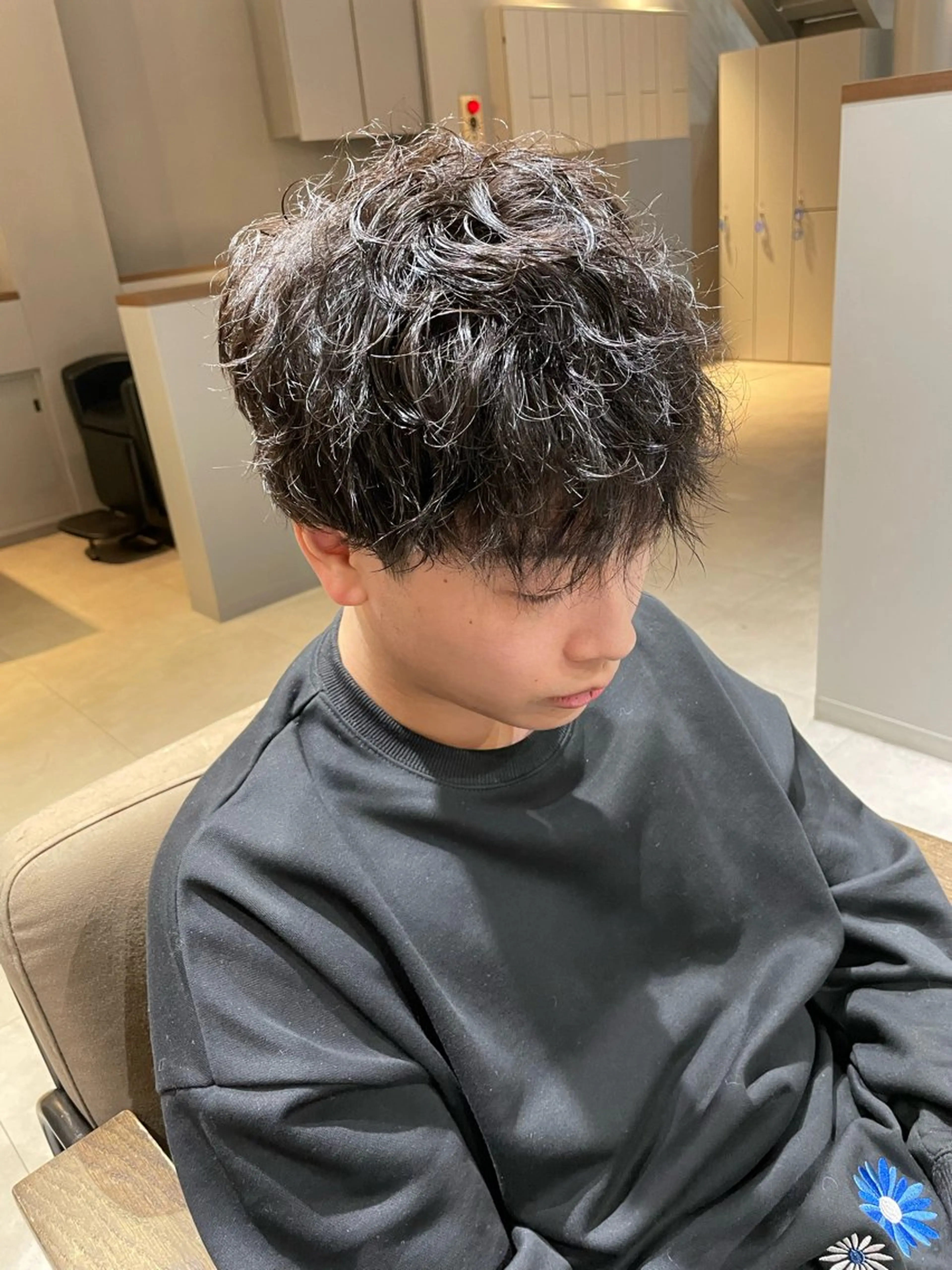 ショート パーマ メンズ メンズパーマ ツイストスパイラルパーマ スパイラルパーマ カット パーマ エマ ピボット 中川店所属・富原崇太/ 透明感カラー/韓国風のヘアスタイル
