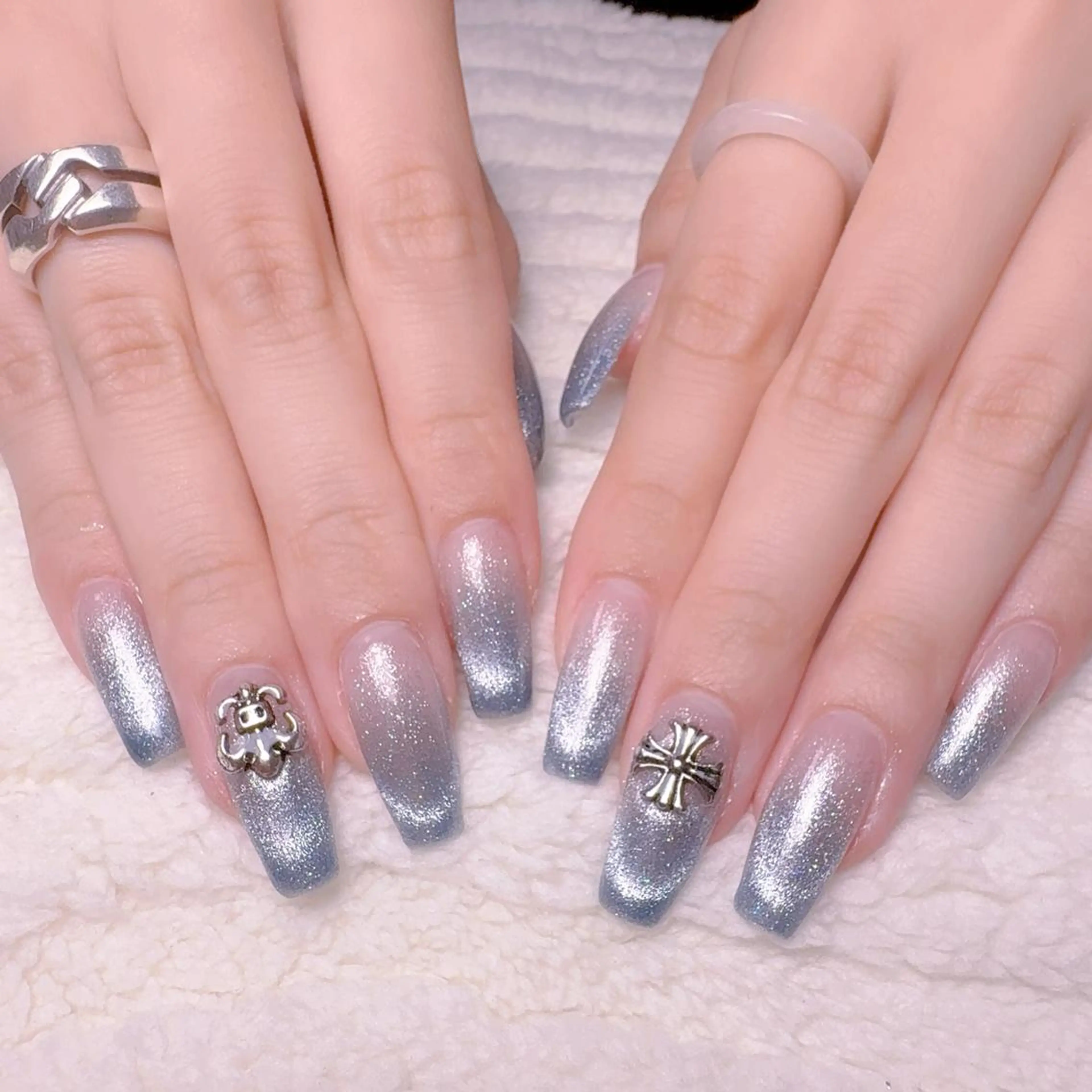 ネイル フレンチネイル マグネットネイル マグネットフレンチ For U nail スカルプ専門店のネイルデザイン
