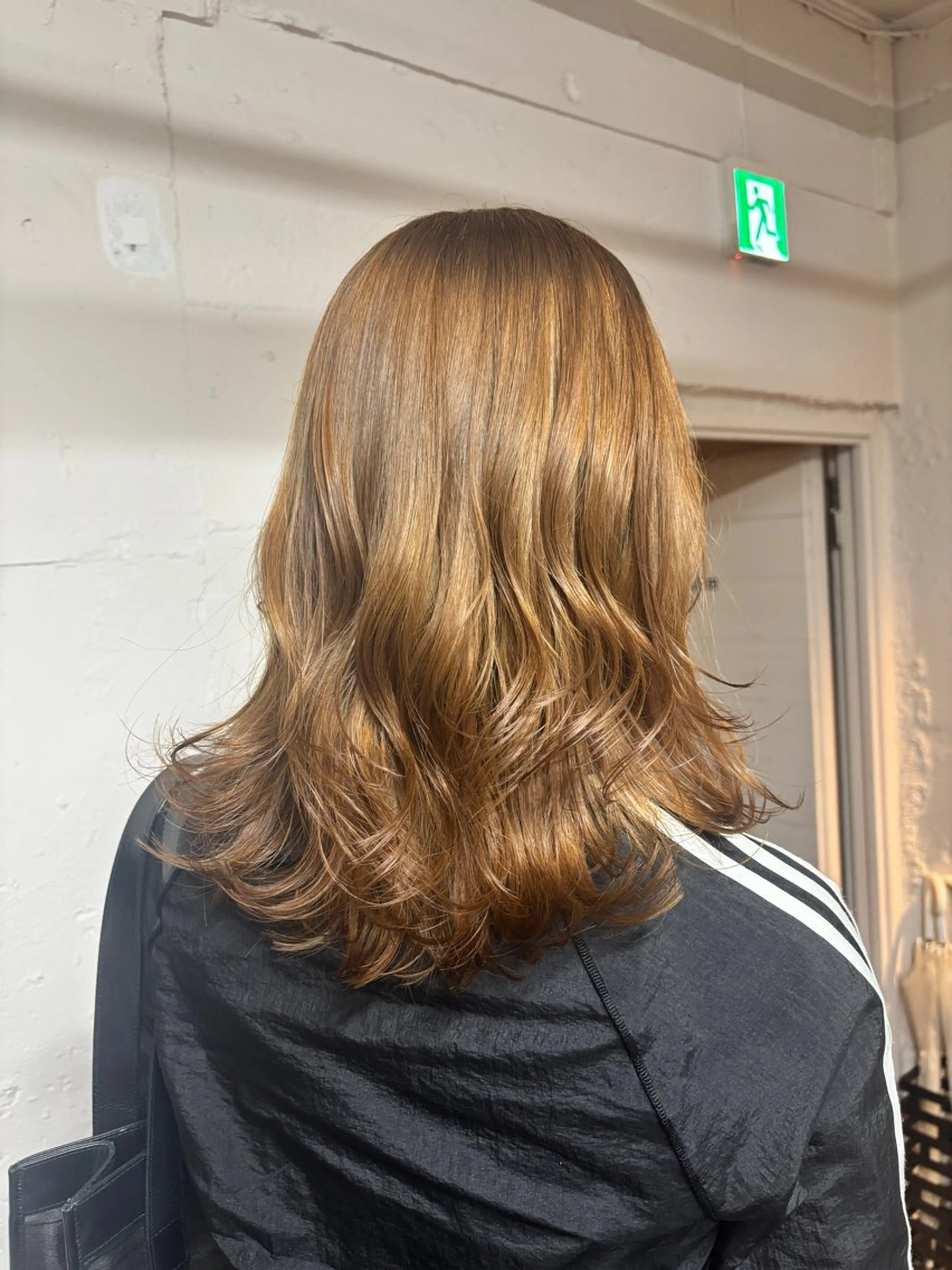 ミディアム カラー 🩵tokute SEIRA🩵のヘアスタイル