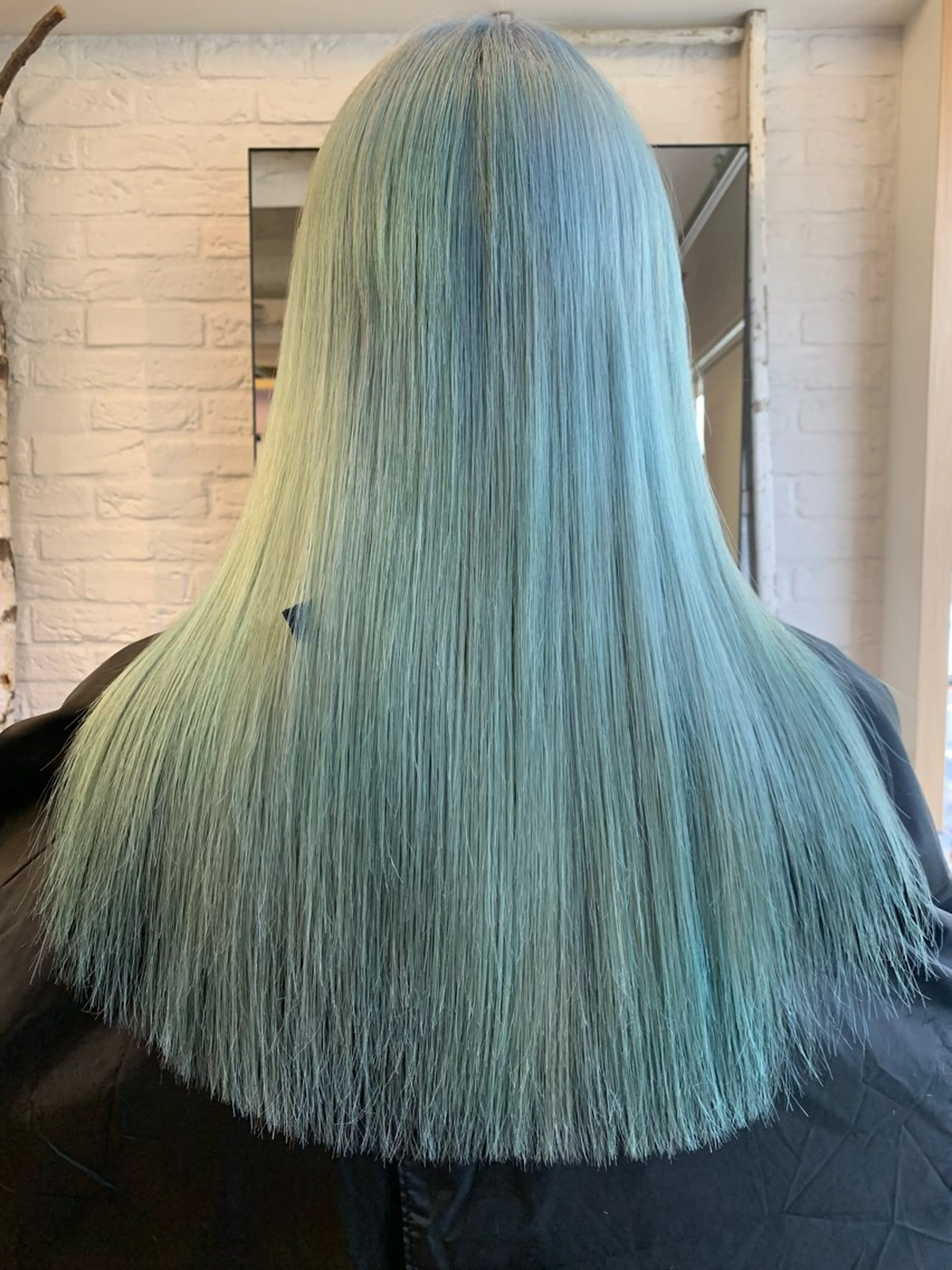 カット＋ケアブリーチ＋ヘアカラー 保護Tr付の写真