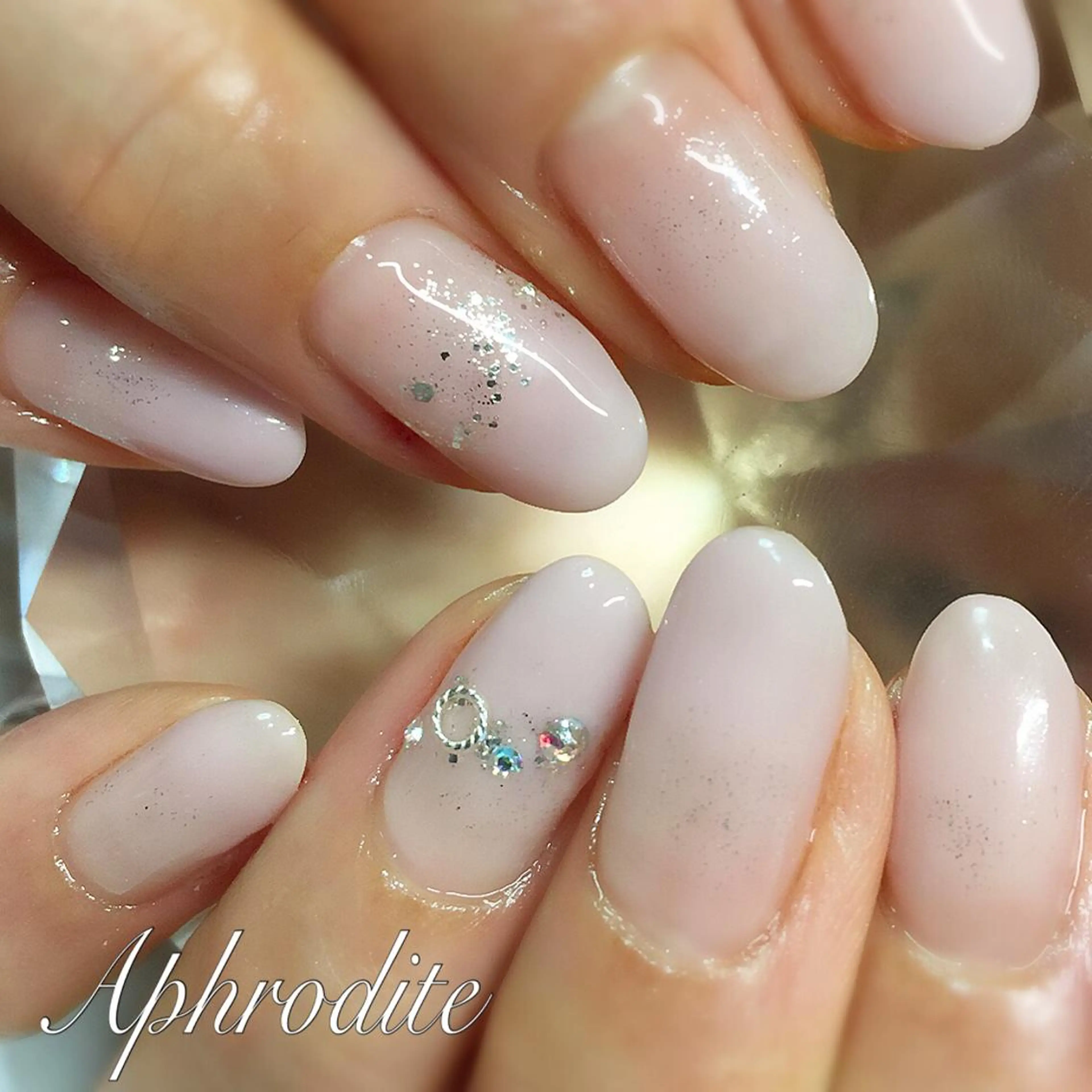 ネイル APHRODITE Nagisaのネイルデザイン