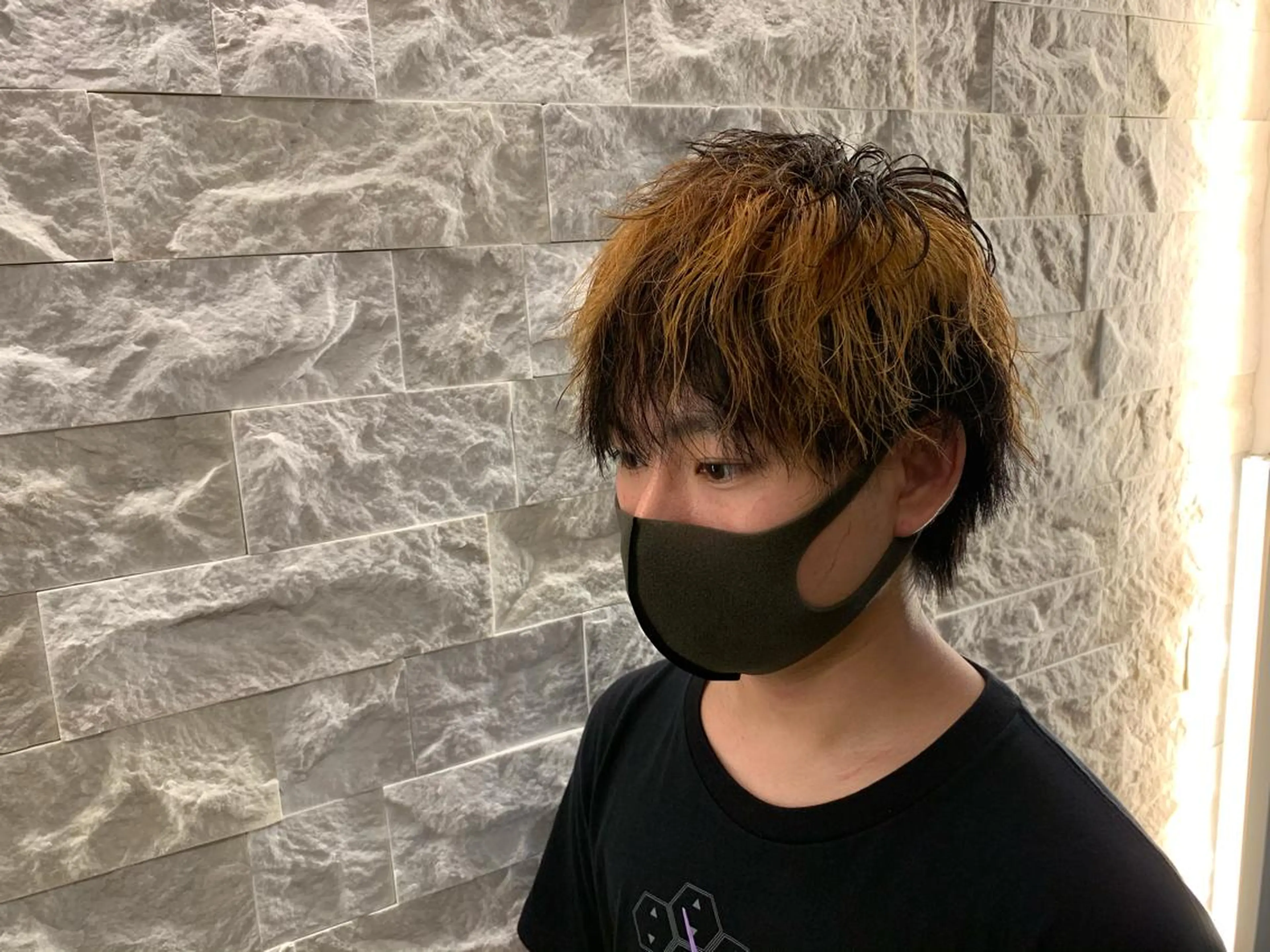 ショート カラー パーマ メンズ マッシュウルフ マッシュ メンズウルフカット デザインカラー ウルフカット 福留 叶太のヘアスタイル