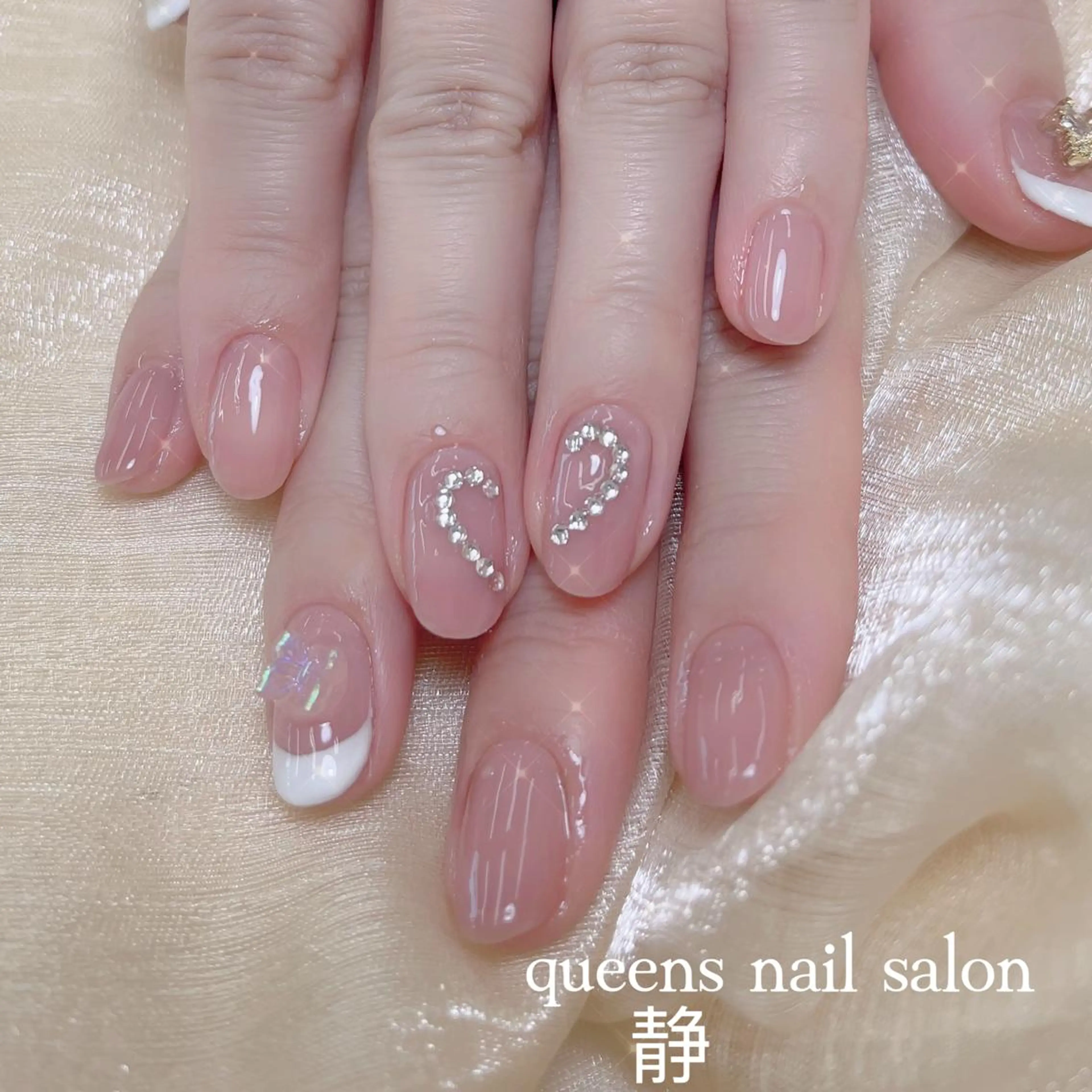 ネイル ハンドネイル queens nail salonのネイルデザイン