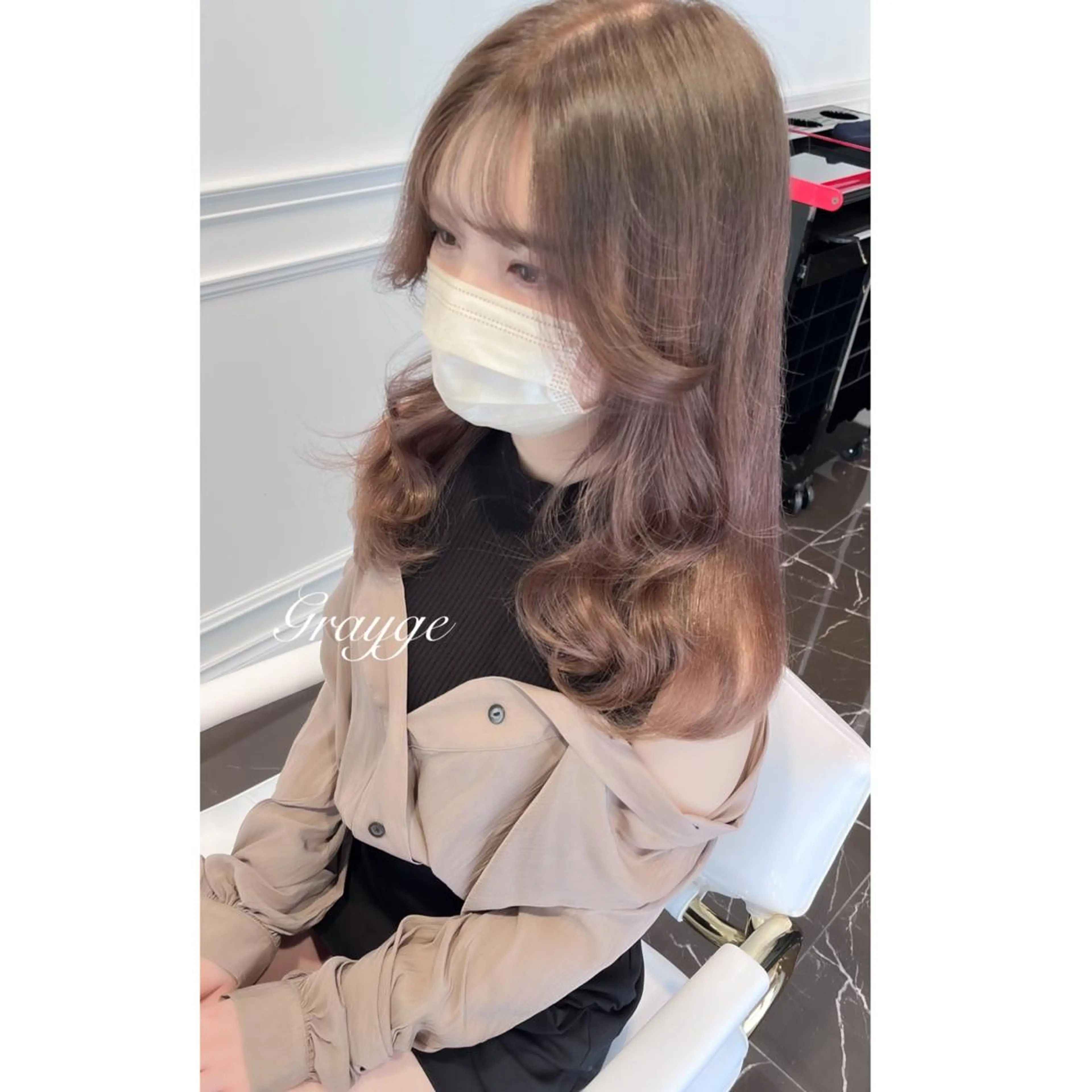 セミロング カラー ブリーチ カット ヘアカラー LOTTA CUCCI所属・miyu /トレンド カラー×艶髪のヘアスタイル