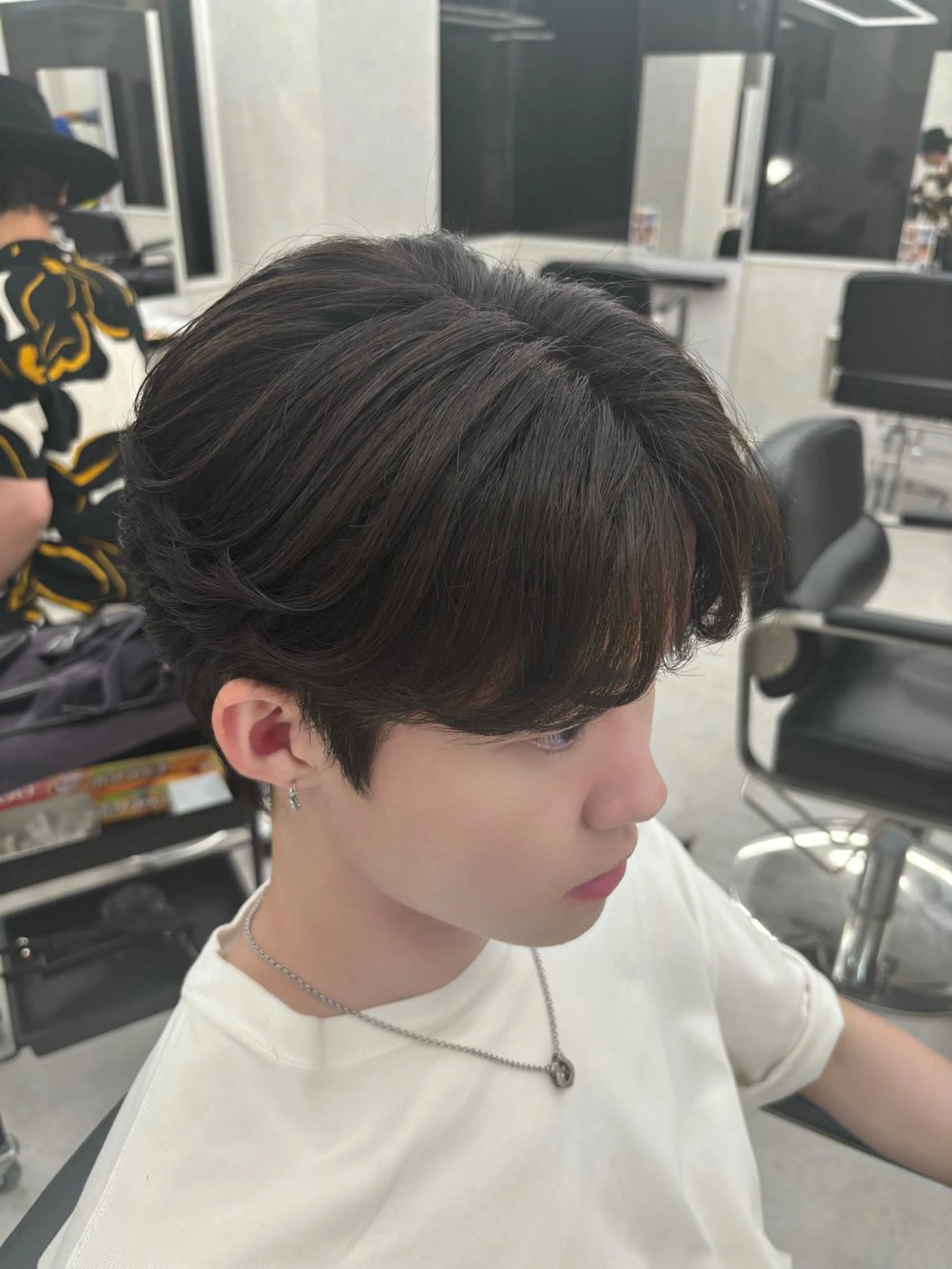 ショート メンズ マッシュ シースルーマッシュ 縮毛矯正 カット 縮毛矯正 岩井 虎大郎のヘアスタイル