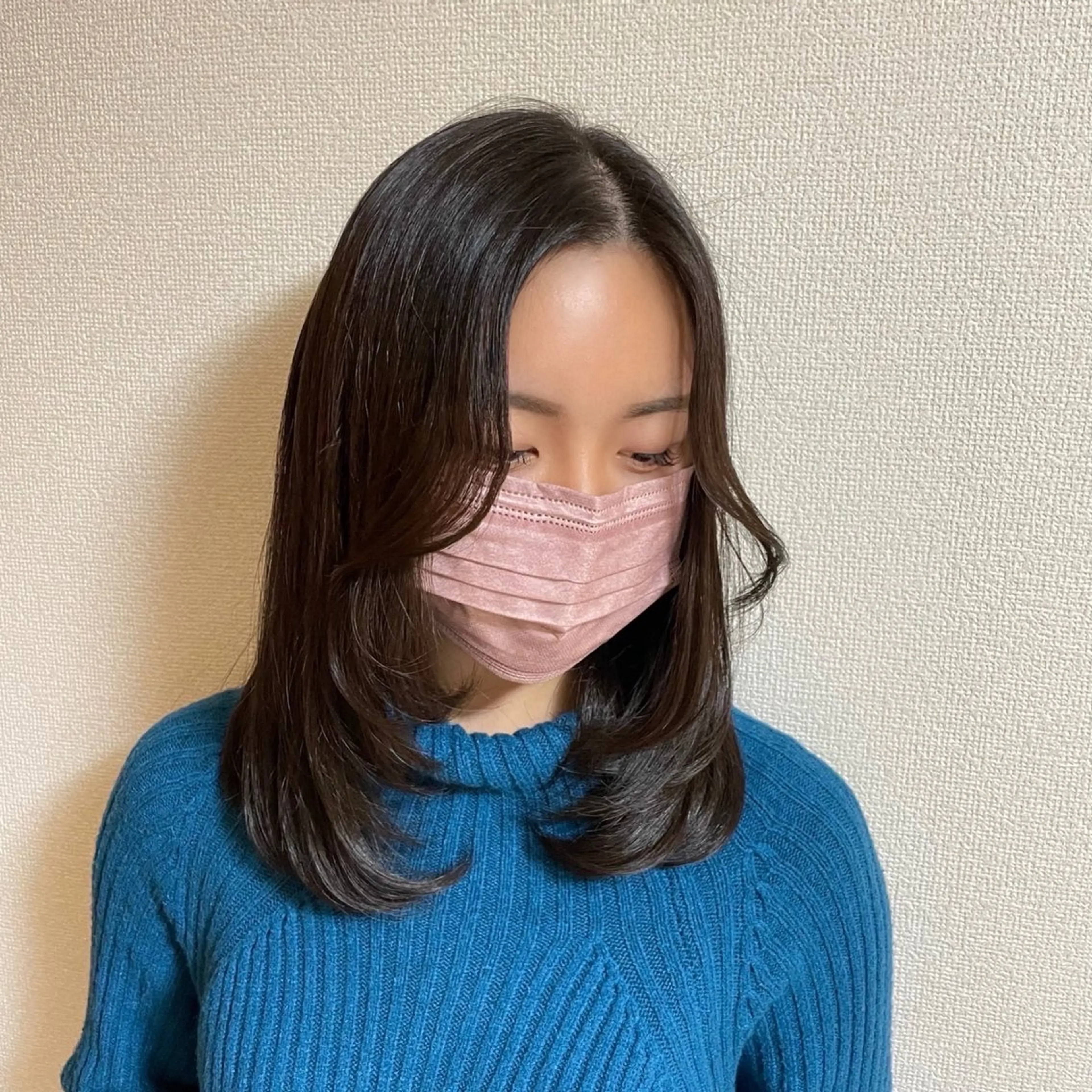 ミディアム 顔まわりレイヤー 顔周りカット レイヤーカット Cadre新小岩🫧 栗原葵のヘアスタイル