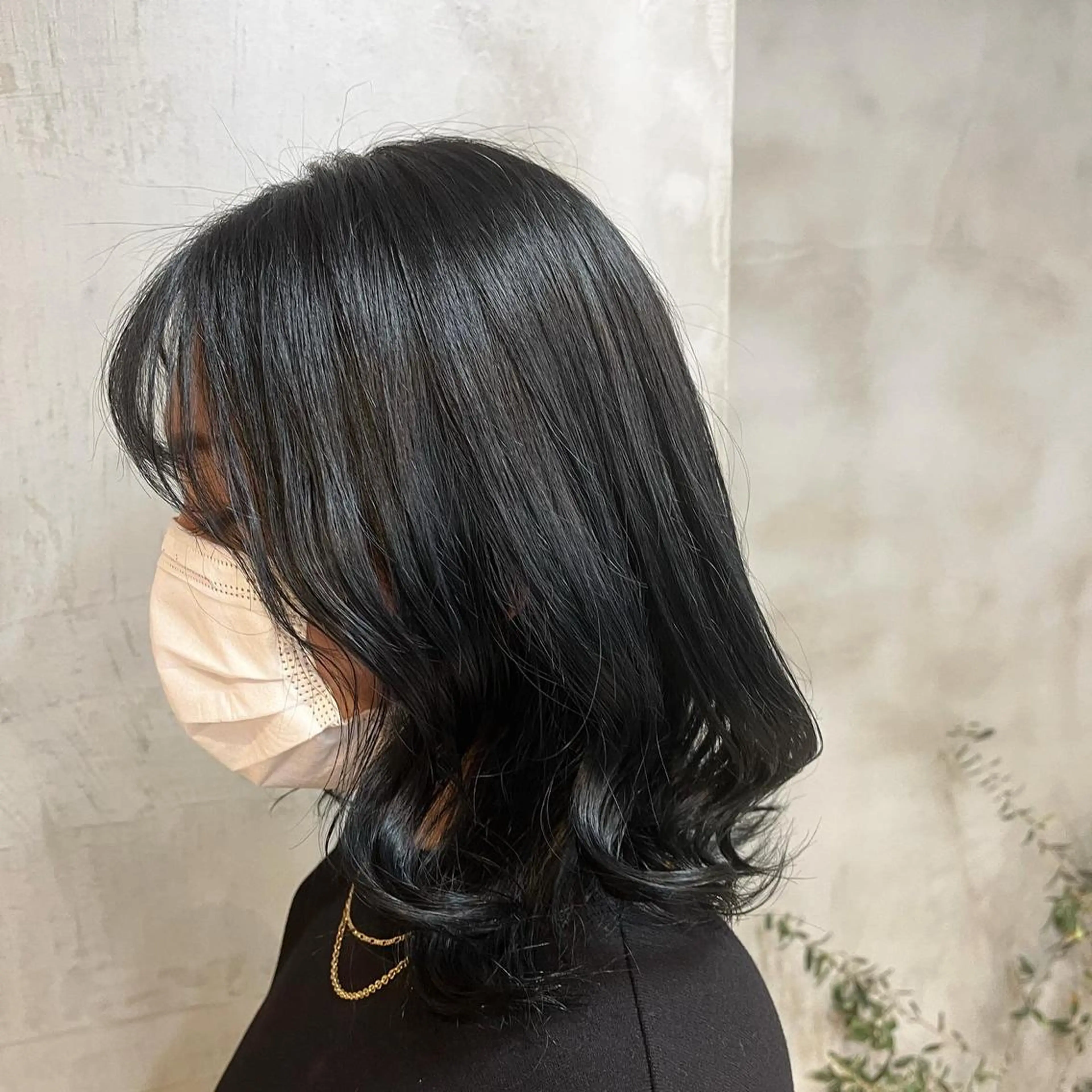 カラー 黒髪 ブリーチ ブルーカラー ブルーブラック ブリーチなしカラー ボブ/ミディ/ロング 特化/芳野りんかのヘアスタイル