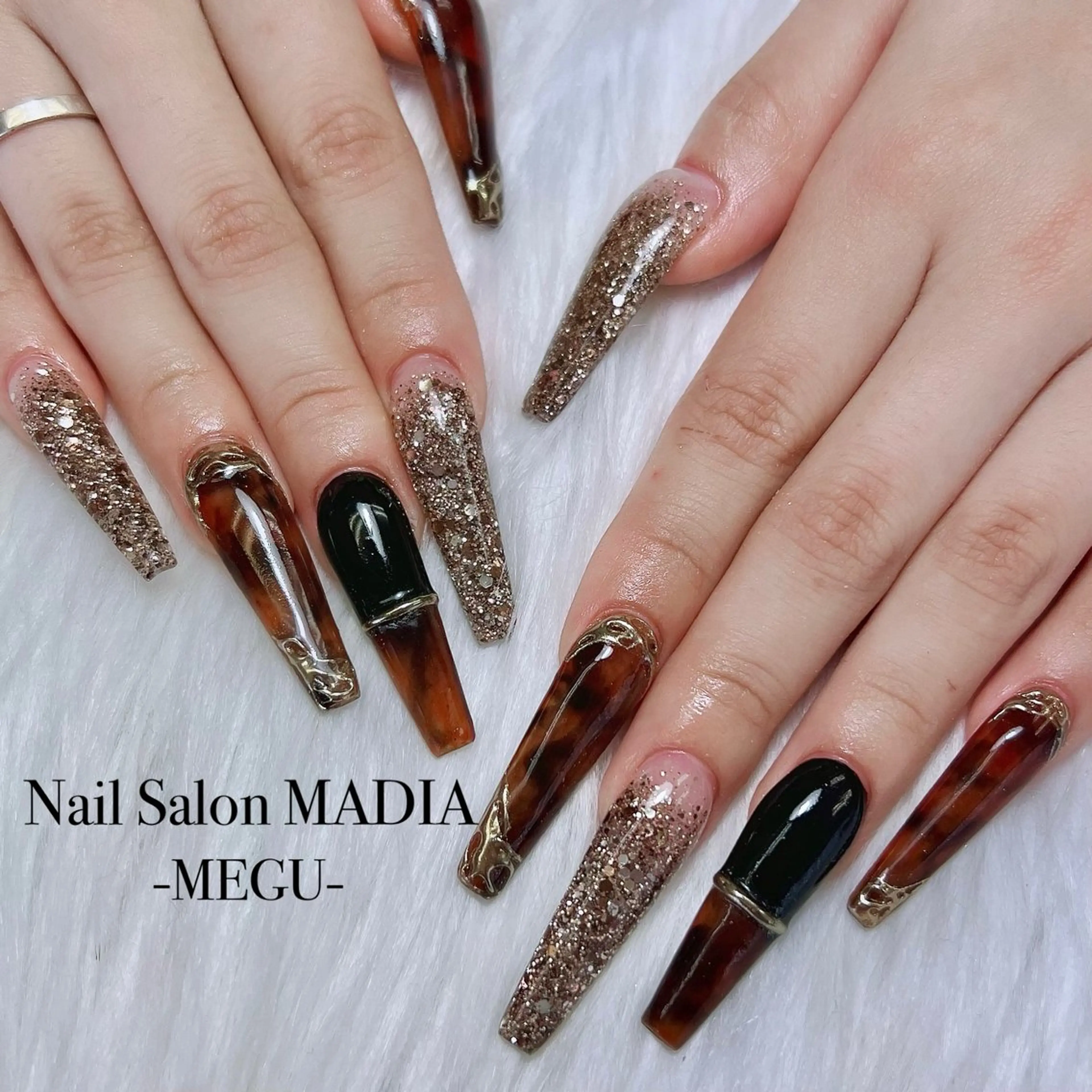 ネイル MADIA藤沢所属・MADIA MEGUのネイルデザイン