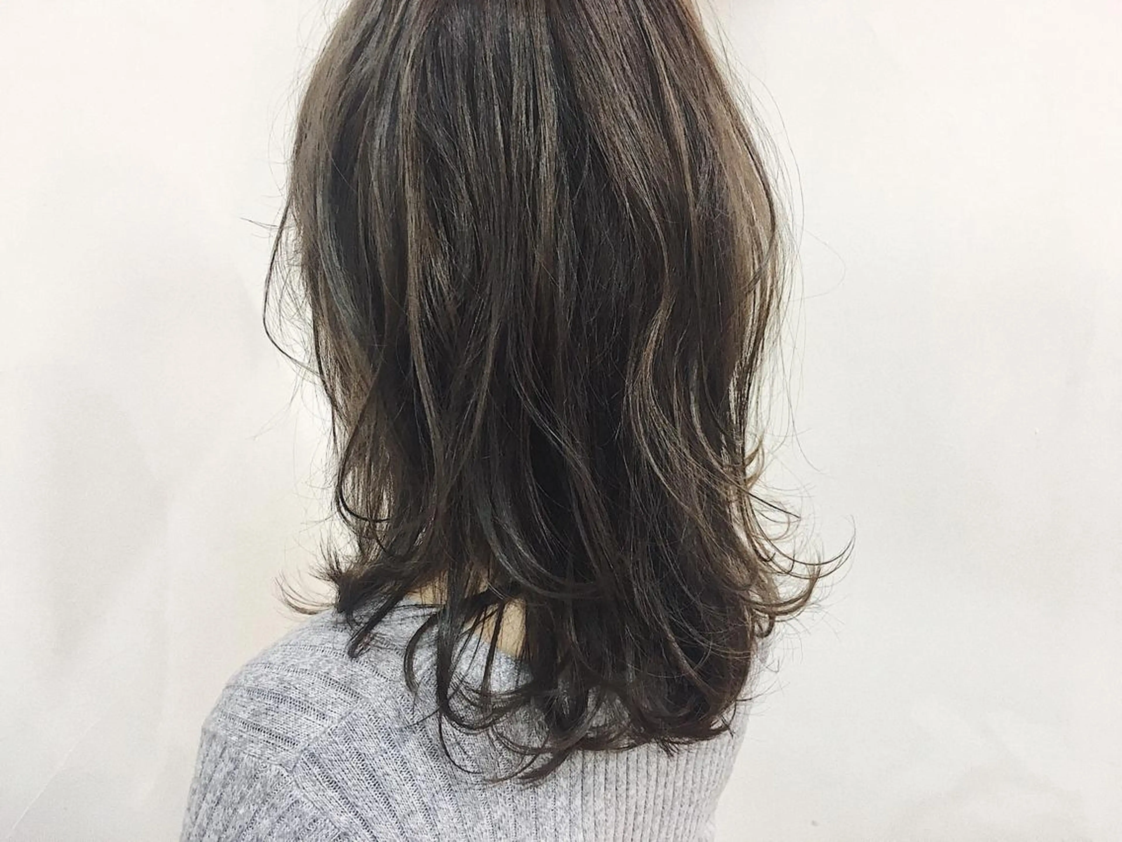 ミディアム カラー PRIMA所属・PRIMA 西宮北口店のヘアスタイル