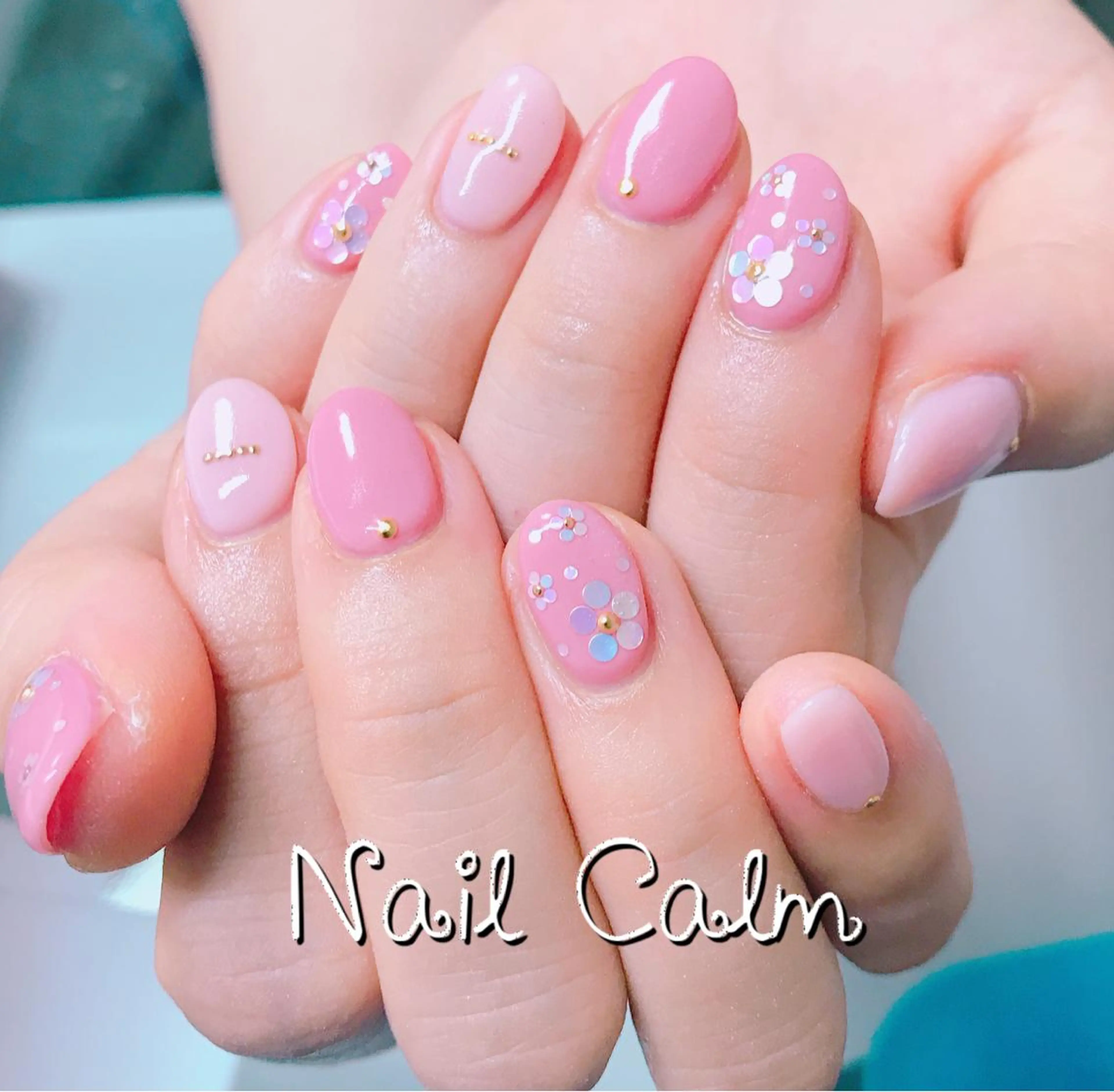 ネイル アートネイル ホログラムネイル ハンドネイル Nail Calm所属・プライベートサロン Calmのネイルデザイン