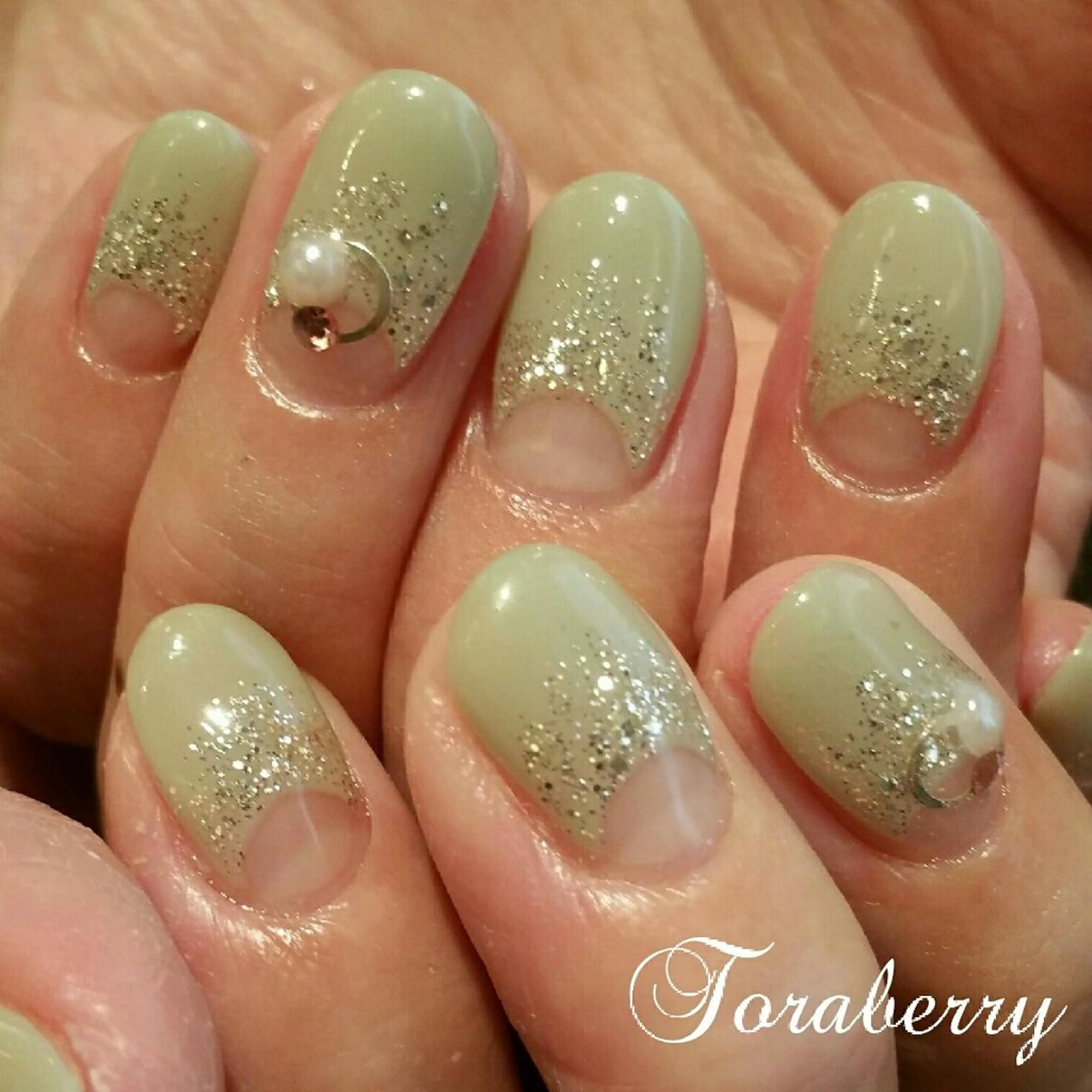 ネイル フレンチネイル 逆フレンチ ネイリスト なつみのネイルデザイン