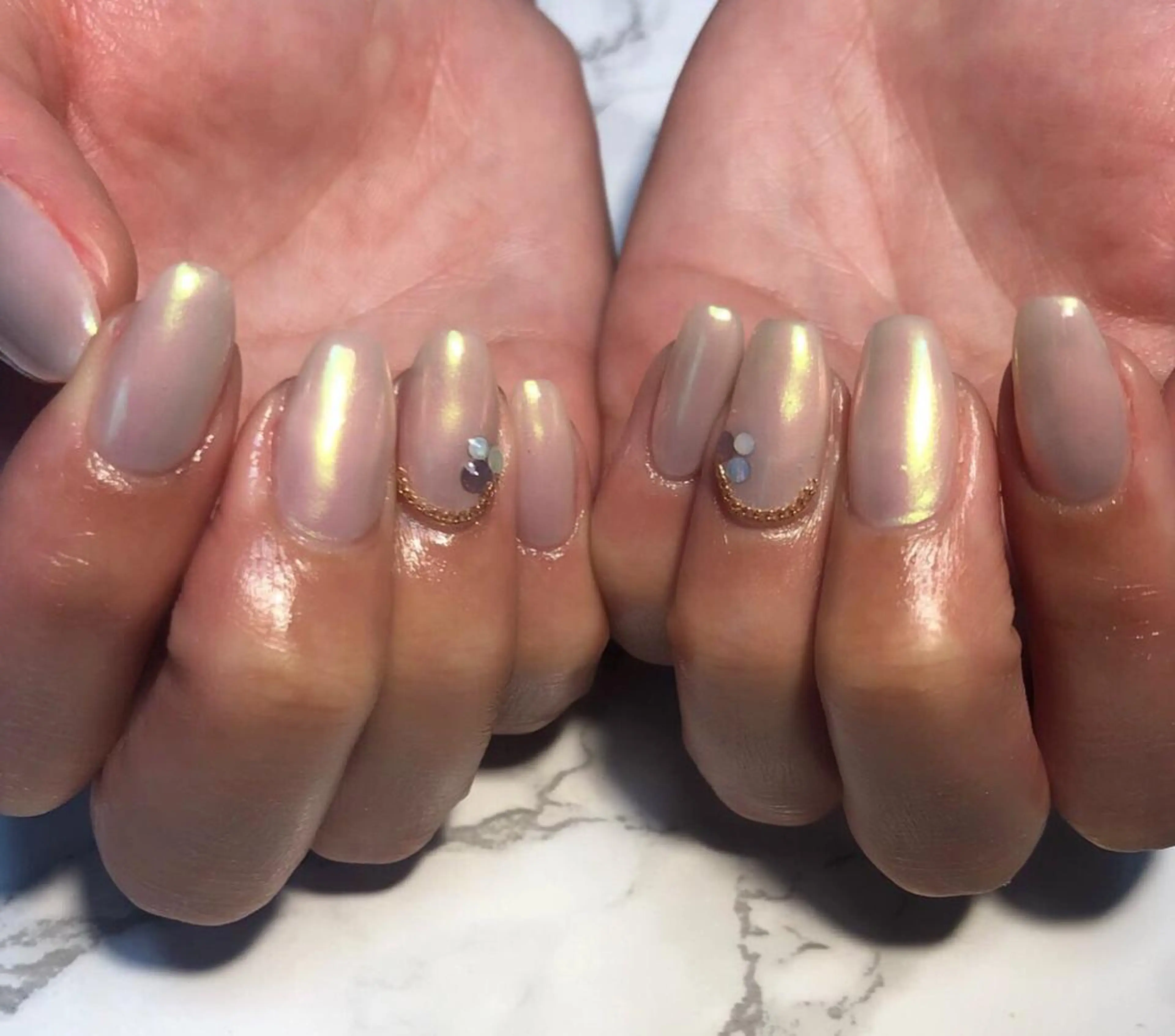 ネイル オーロラネイル ハンドネイル Nail salon Museのネイルデザイン