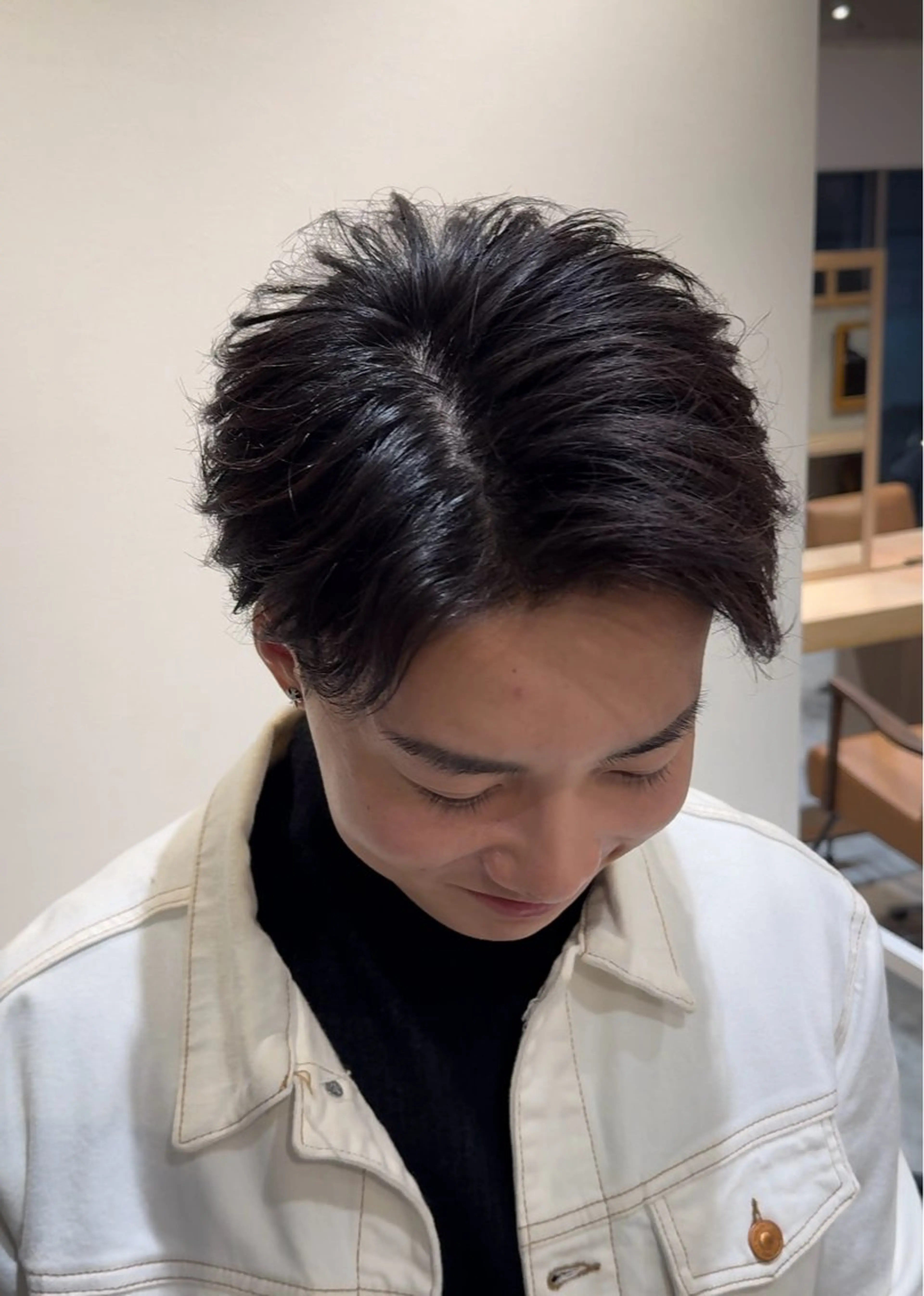 ショート パーマ メンズ センターパート メンズ韓国風 韓国風ヘア カット パーマ vivid所属・麻生誠 メンズ特化❤️‍🔥のヘアスタイル