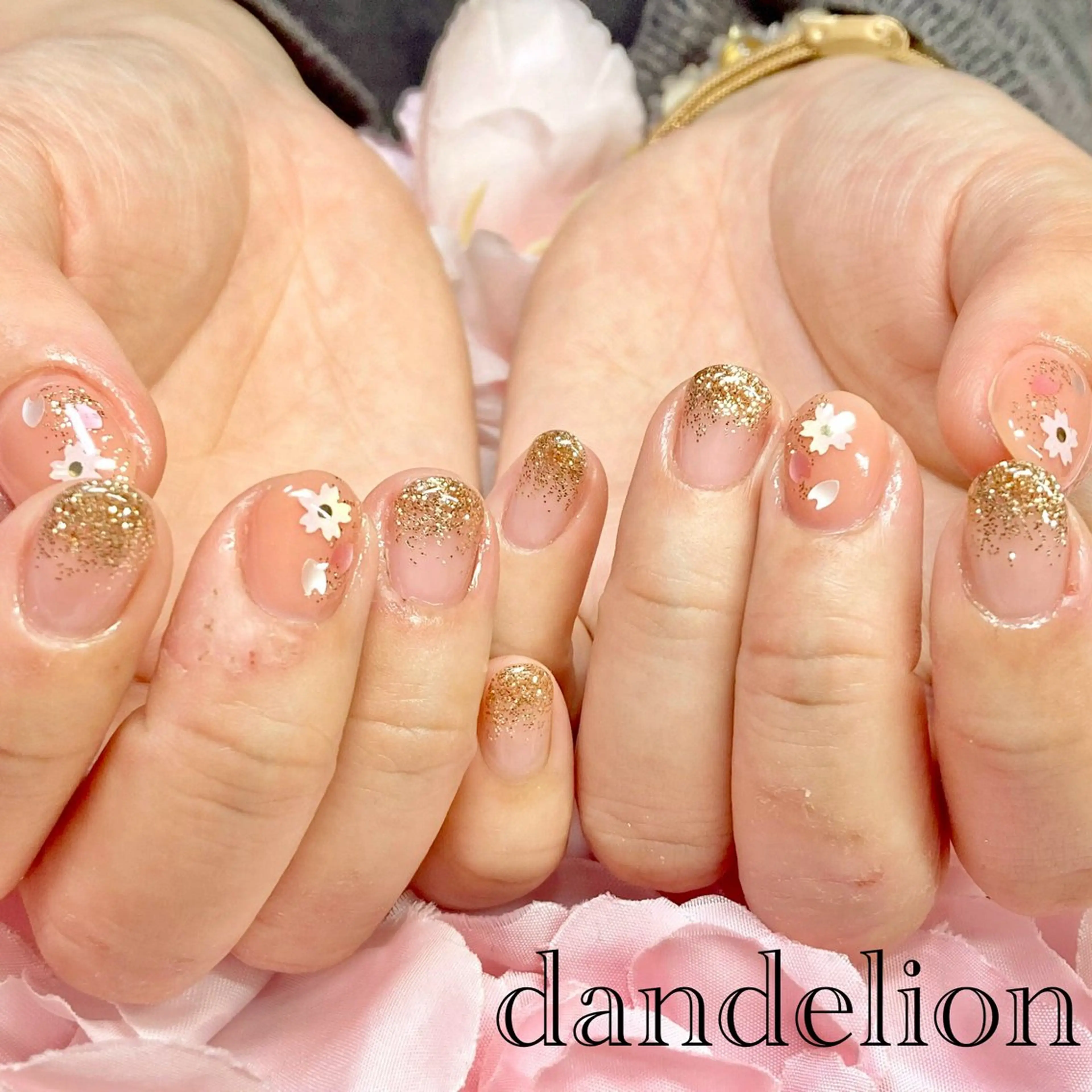 ネイル ハンドネイル ハンドケア dandelion ダンデライオンのネイルデザイン