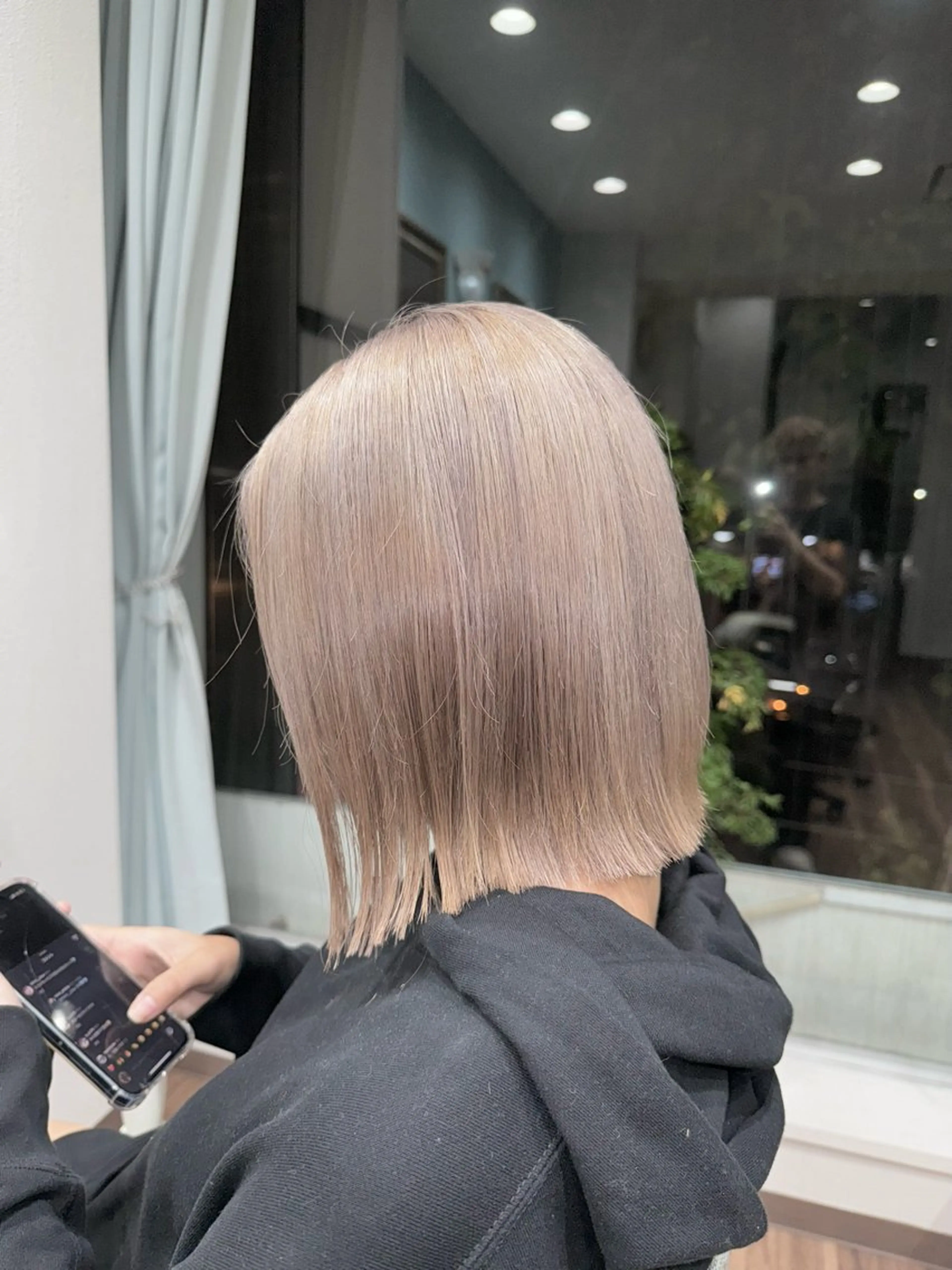 ミディアム カラー ベージュカラー ミルクティーベージュ ヘアカラー トリートメント ハイトーン/美髪矯正 /ボブ特化/SOMAのヘアスタイル