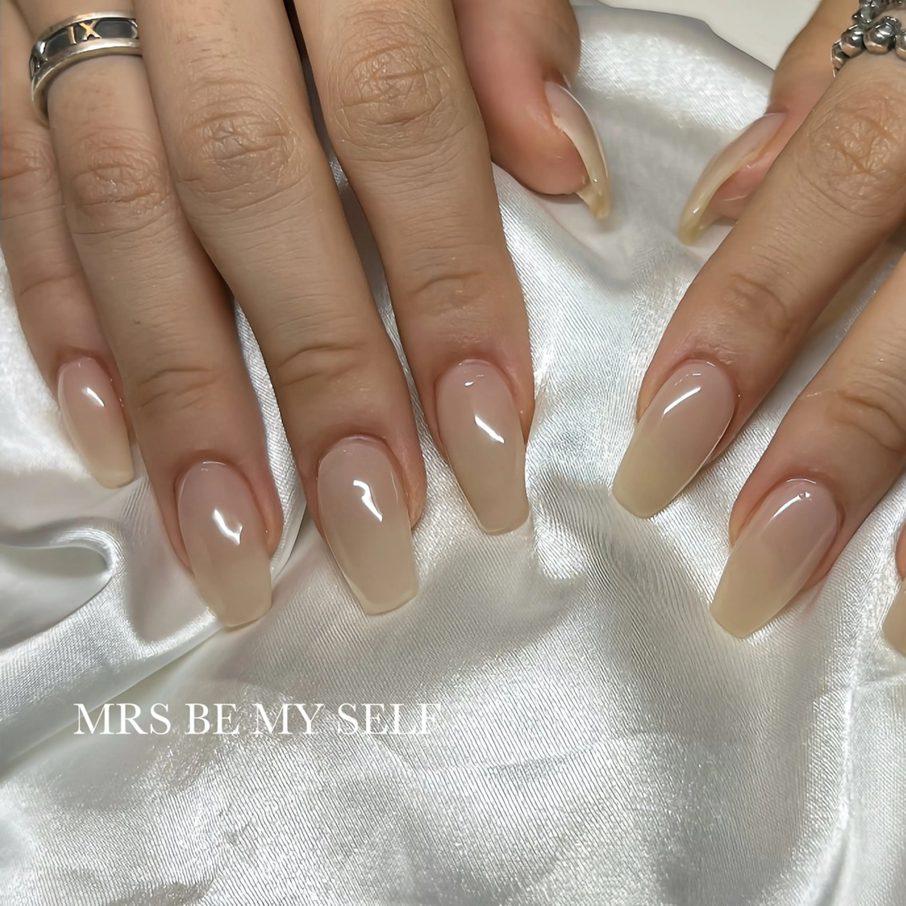 ネイル 長さ出し ワンカラーネイル ハンドネイル MRS/ miyu🎀のネイルデザイン