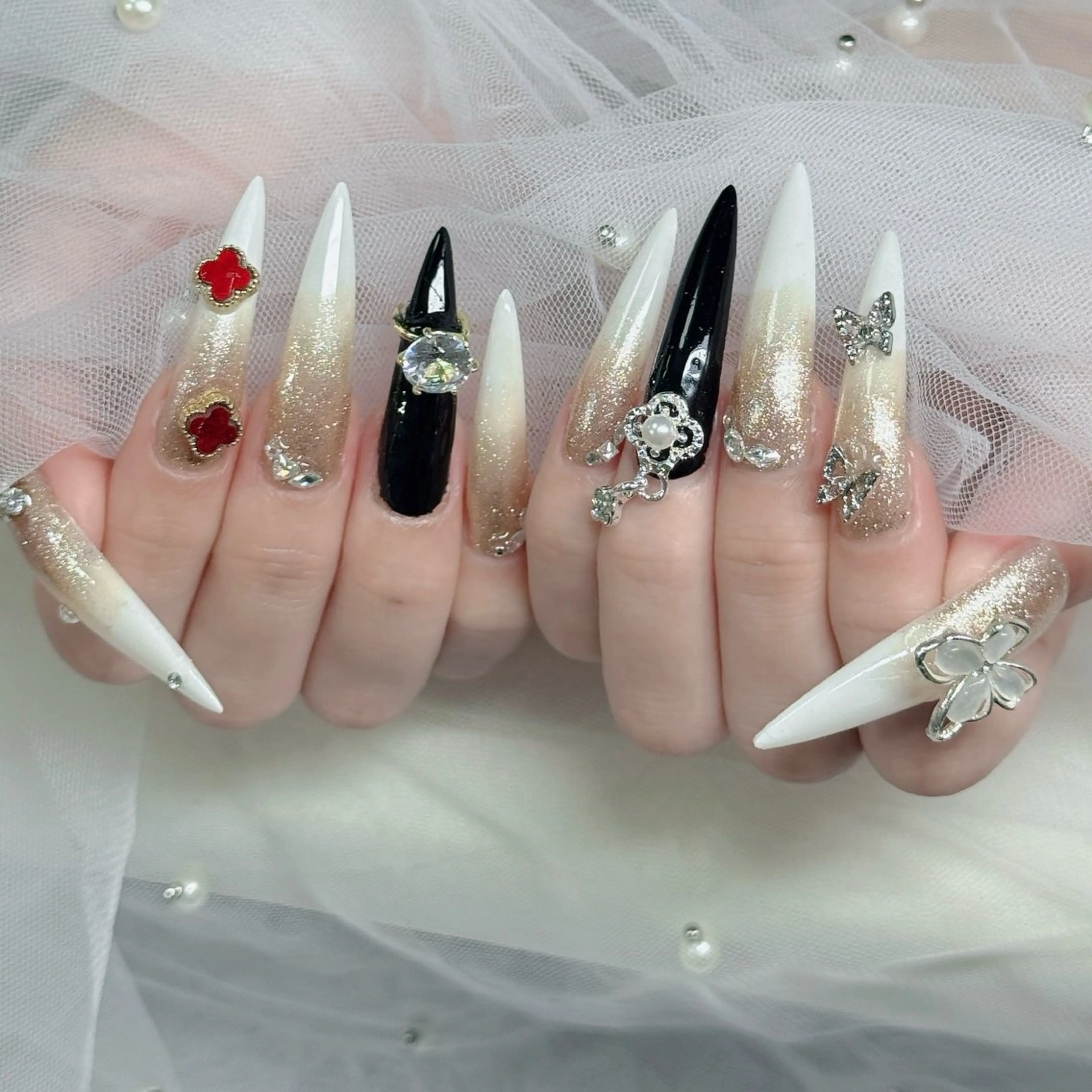 ネイル フットネイル フレンチネイル グラデーション 韓国ネイル ロングネイル ハンドネイル Hani Nail Salonのネイルデザイン