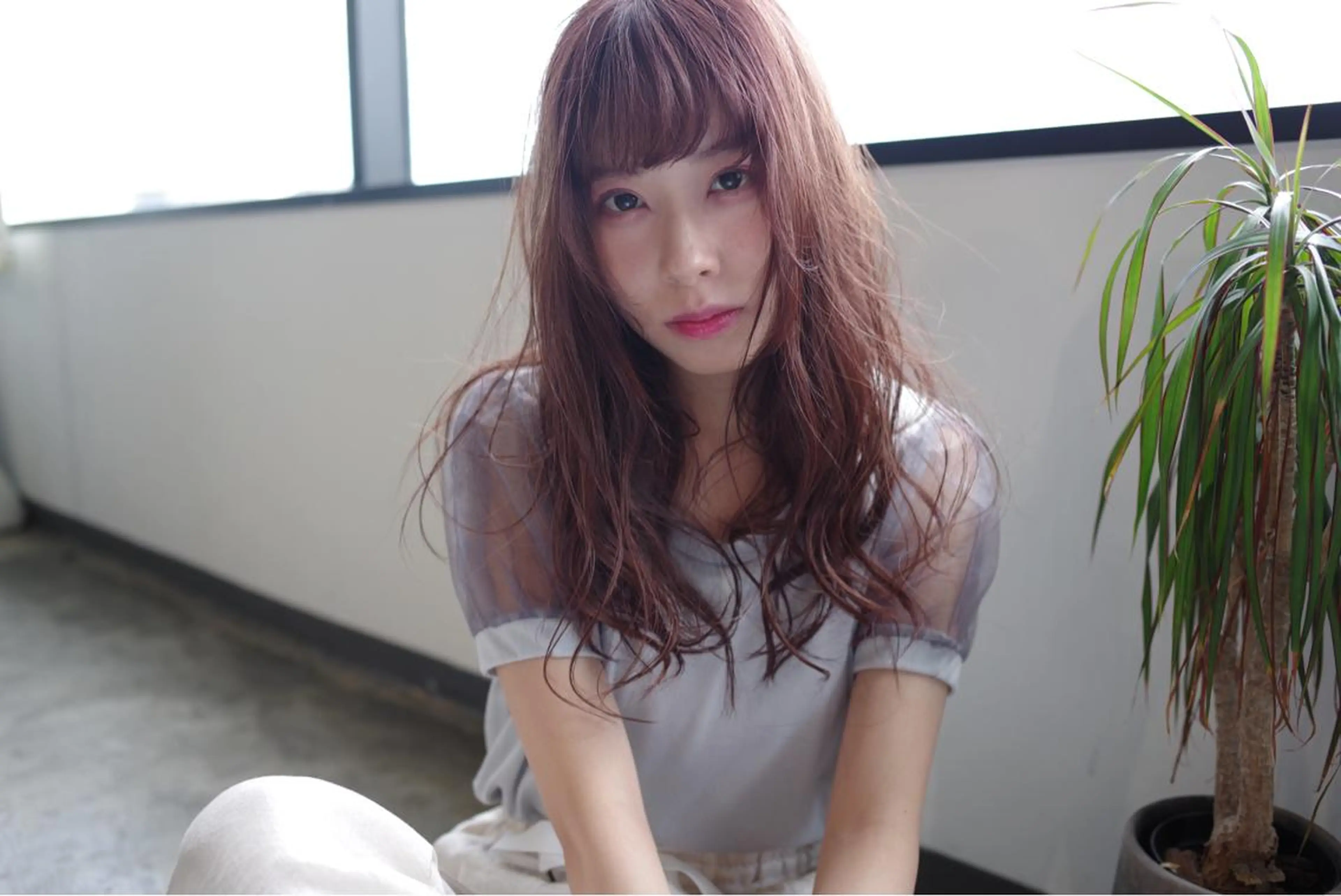 ロング カラー ハイトーン/レイヤー /ケアブリーチ石川治のヘアスタイル